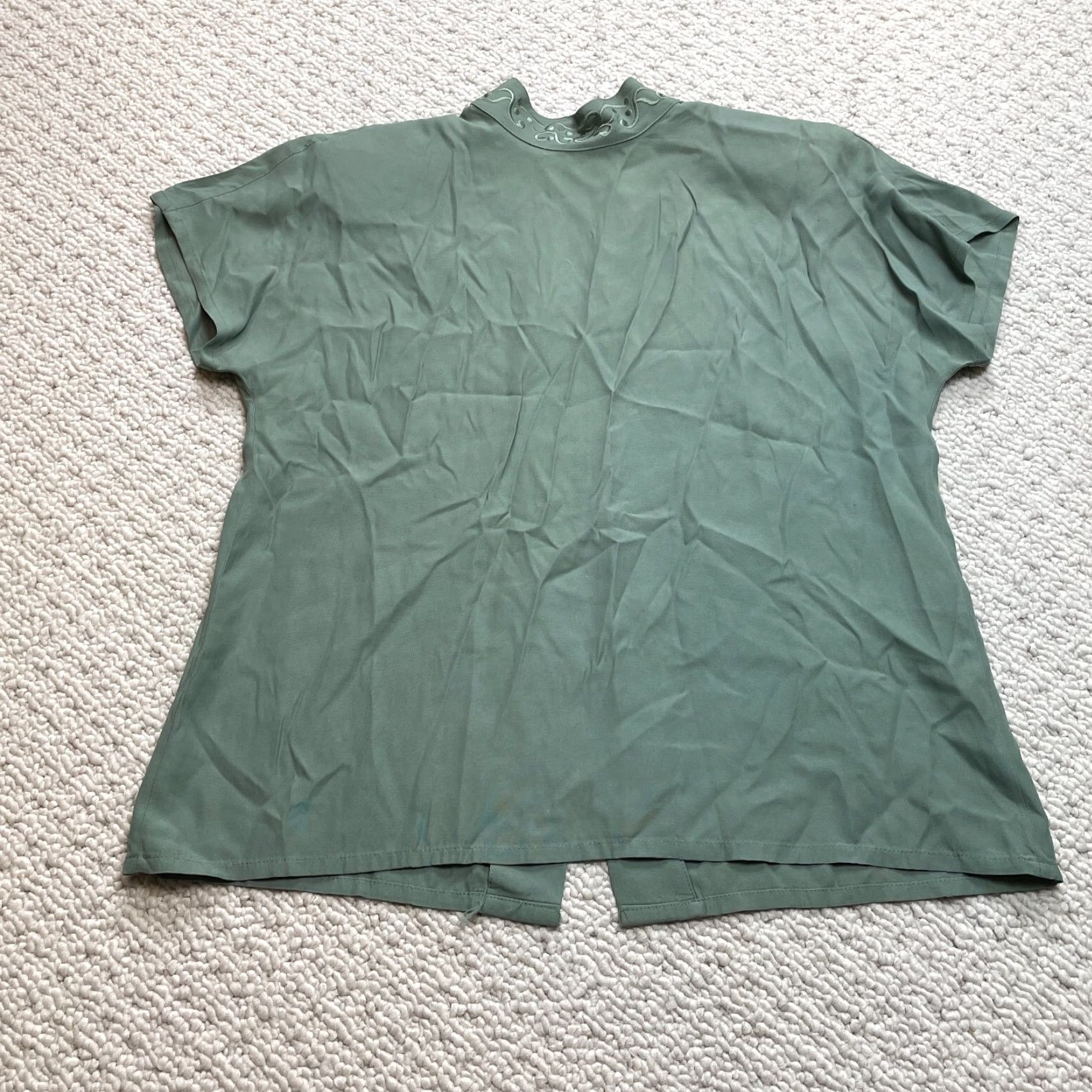 Vintage VINTAGE Nicola Blouse Top Womens L Green Short Sleeve Button Up Embroidered Classic 90s Style Shirt Womens Regular Fit Size L / US 10 / IT 46 - 2 Thumbnail