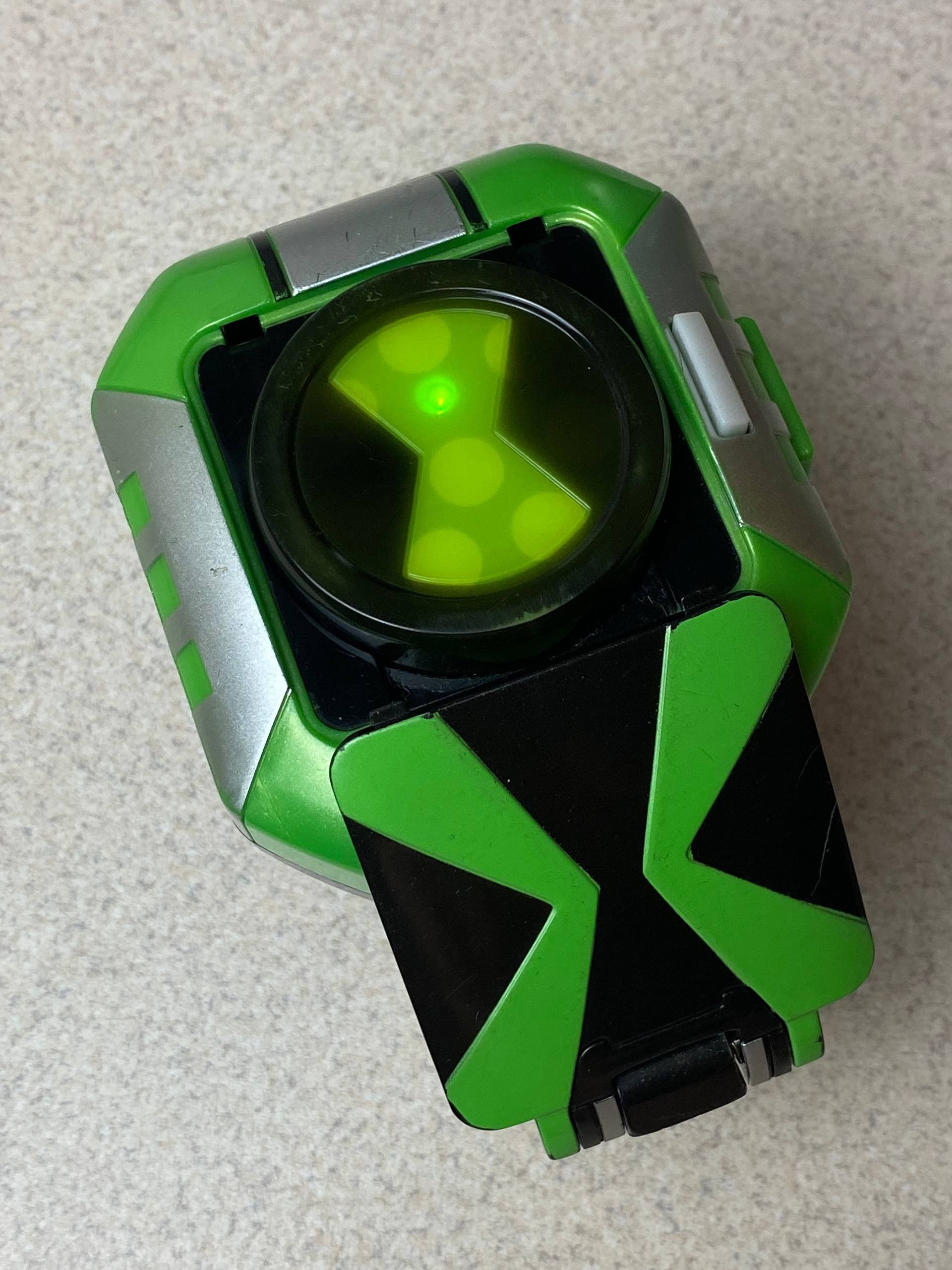 Cartoon Network ULTRA Ben 10 Ultimate Alien Sensor Ultimatrix Bandai 2011 Size ONE SIZE - 5 Thumbnail
