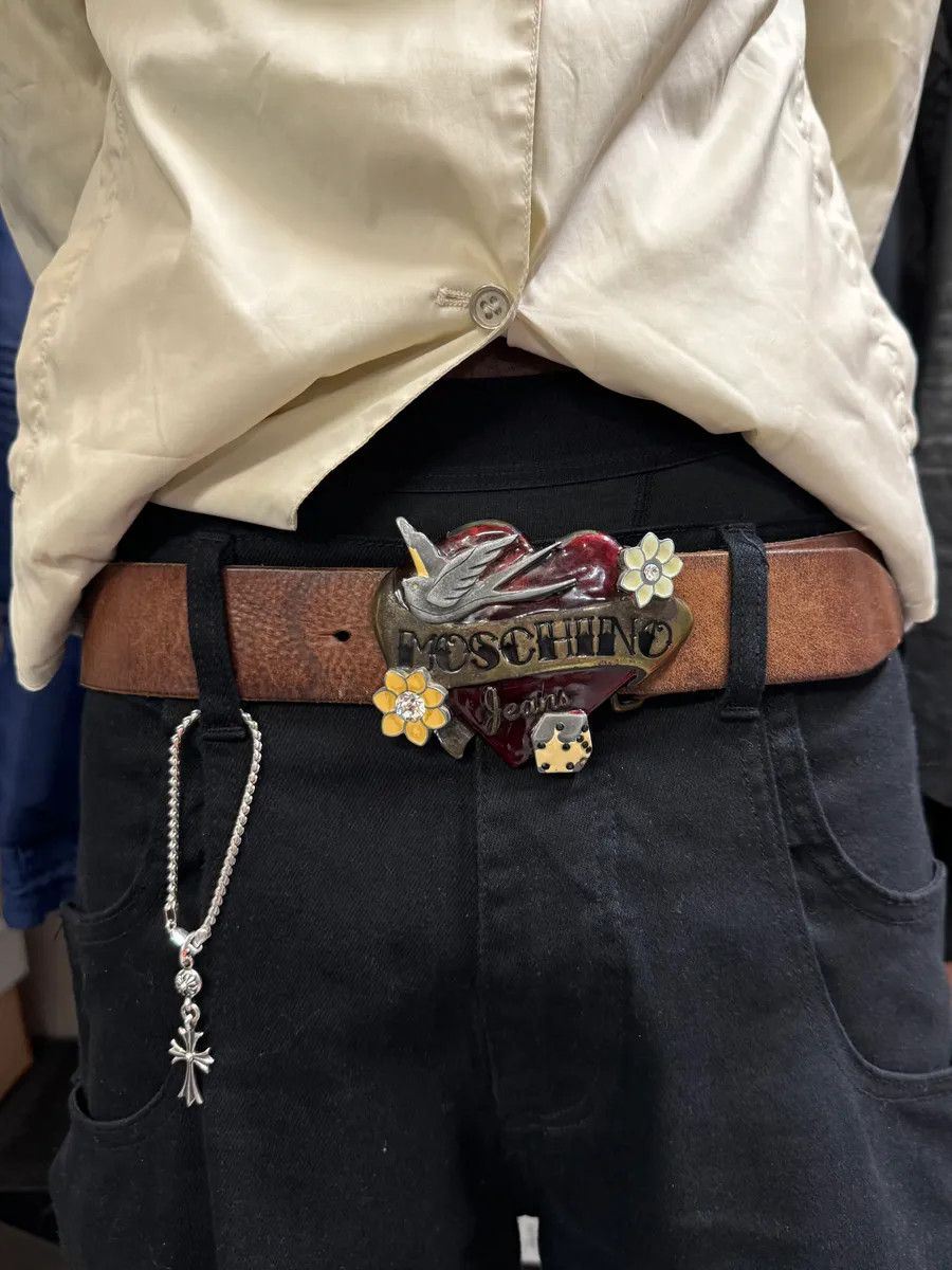 Moschino 2000s Moschino Love Heart Brown Leather Belt Size ONE SIZE - 2 Thumbnail