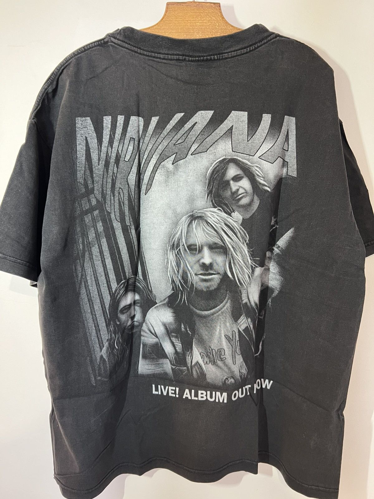 Band Tees Vintage late 90s live Nirvana shirt Size US L / EU 52-54 / 3 - 4 Thumbnail