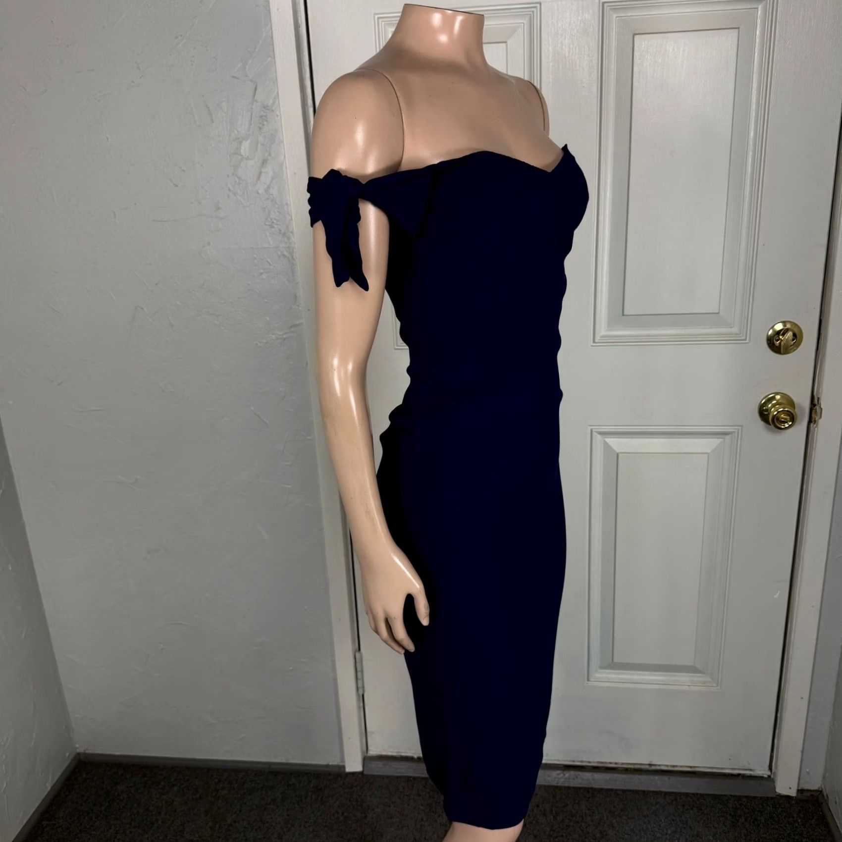 Reformation Reformation Dress 4 Navy Mini Viscose Off The Shoulder Party Tie Women's Size S / US 4 / IT 40 - 6 Thumbnail