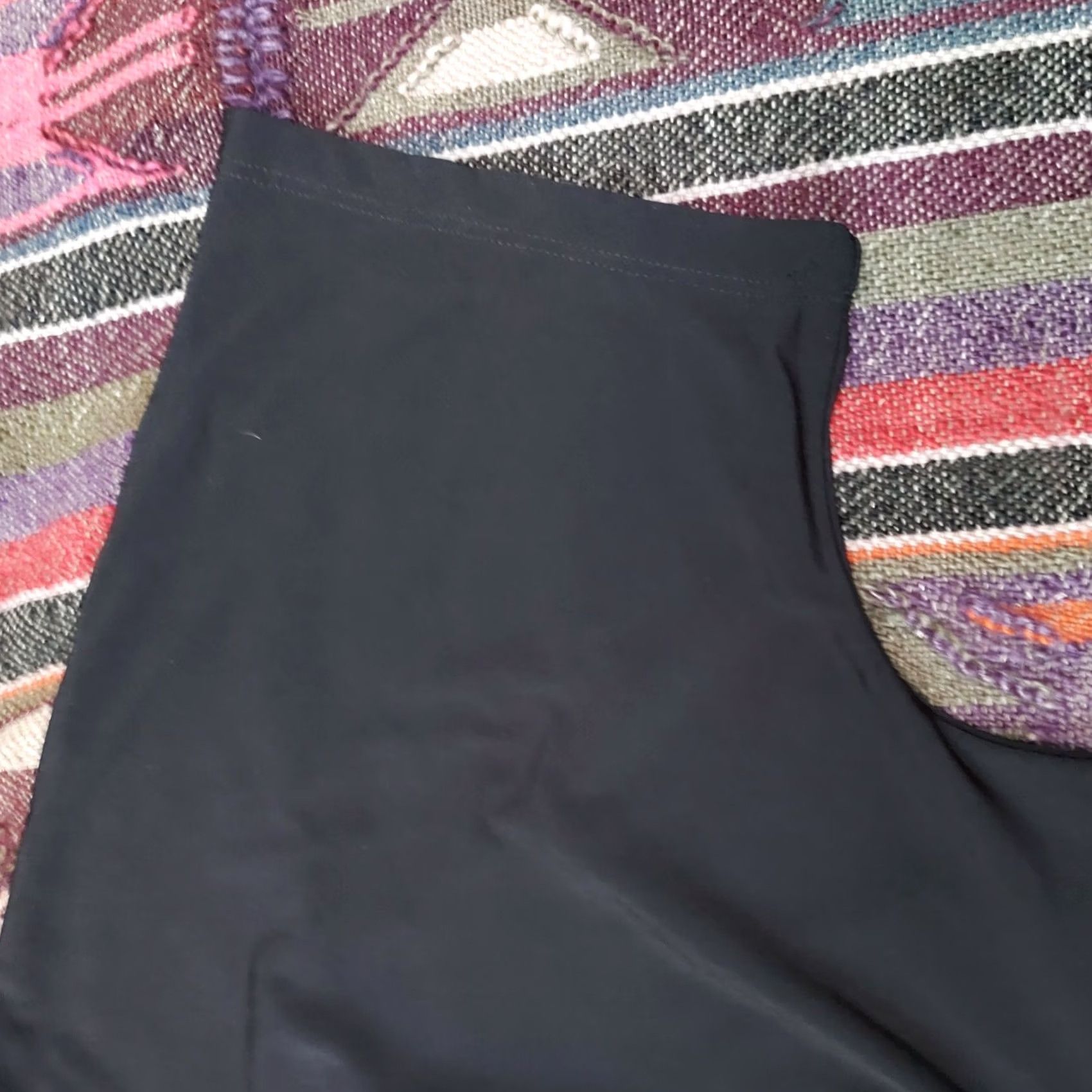 Vintage Chico's Blouse Wrap Front Short Sleeve Black Sz 0 USA Womens Silky Chic Shirt Pattern Solid V-Neck Pullover Casual Top Regular Fit Size XS / US 0-2 / IT 36-38 - 8 Thumbnail