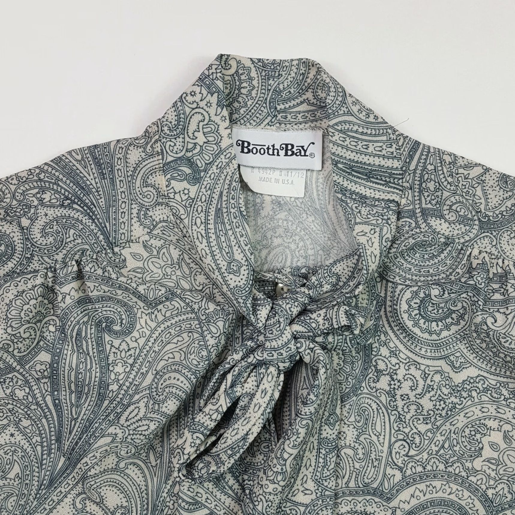 Vintage VINTAGE Booth Bay Button-Up Shirt Womens Short Sleeve Tie Neck Gray 12 80s 90s Preppy Golf Tennis Casual Knit Polyester Solid Retro Size XL / US 12-14 / IT 48-50 - 2 Thumbnail