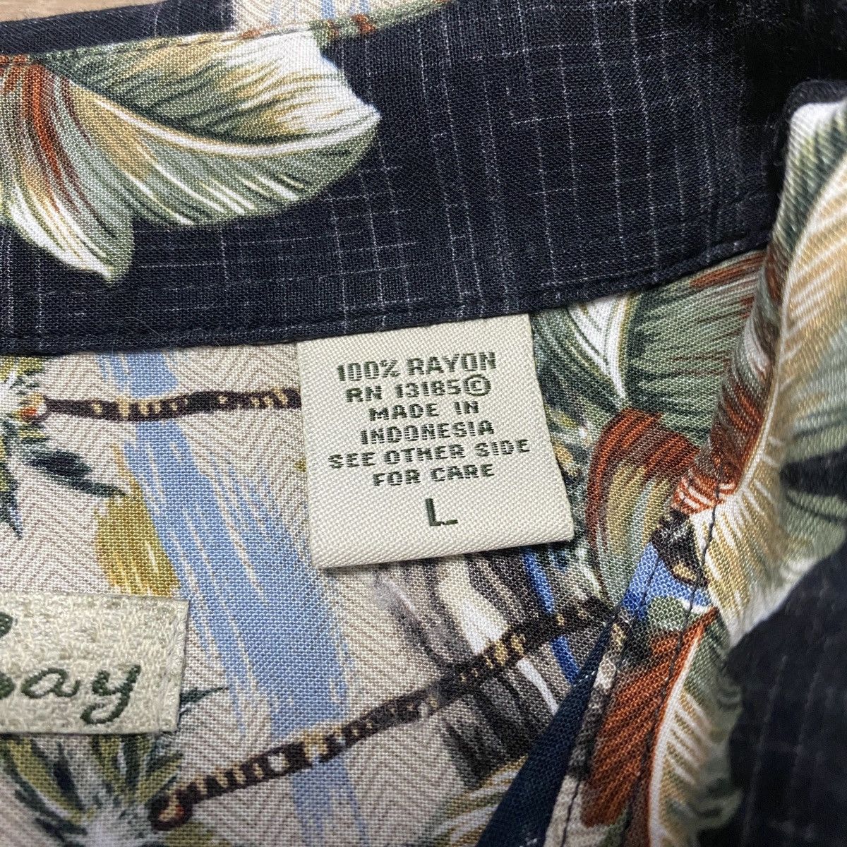 Vintage Batik Bay Hawaiian Postcard Print Floral Shirt Short L Size US L / EU 52-54 / 3 - 6 Thumbnail