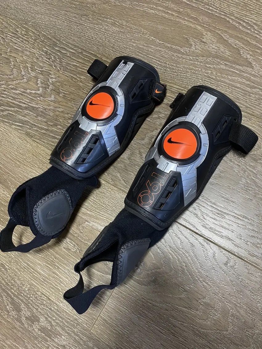Nike × Vintage VTG Nike Total 90 Soocer Shields Size L Rare Black/Orange Size ONE SIZE - 3 Thumbnail
