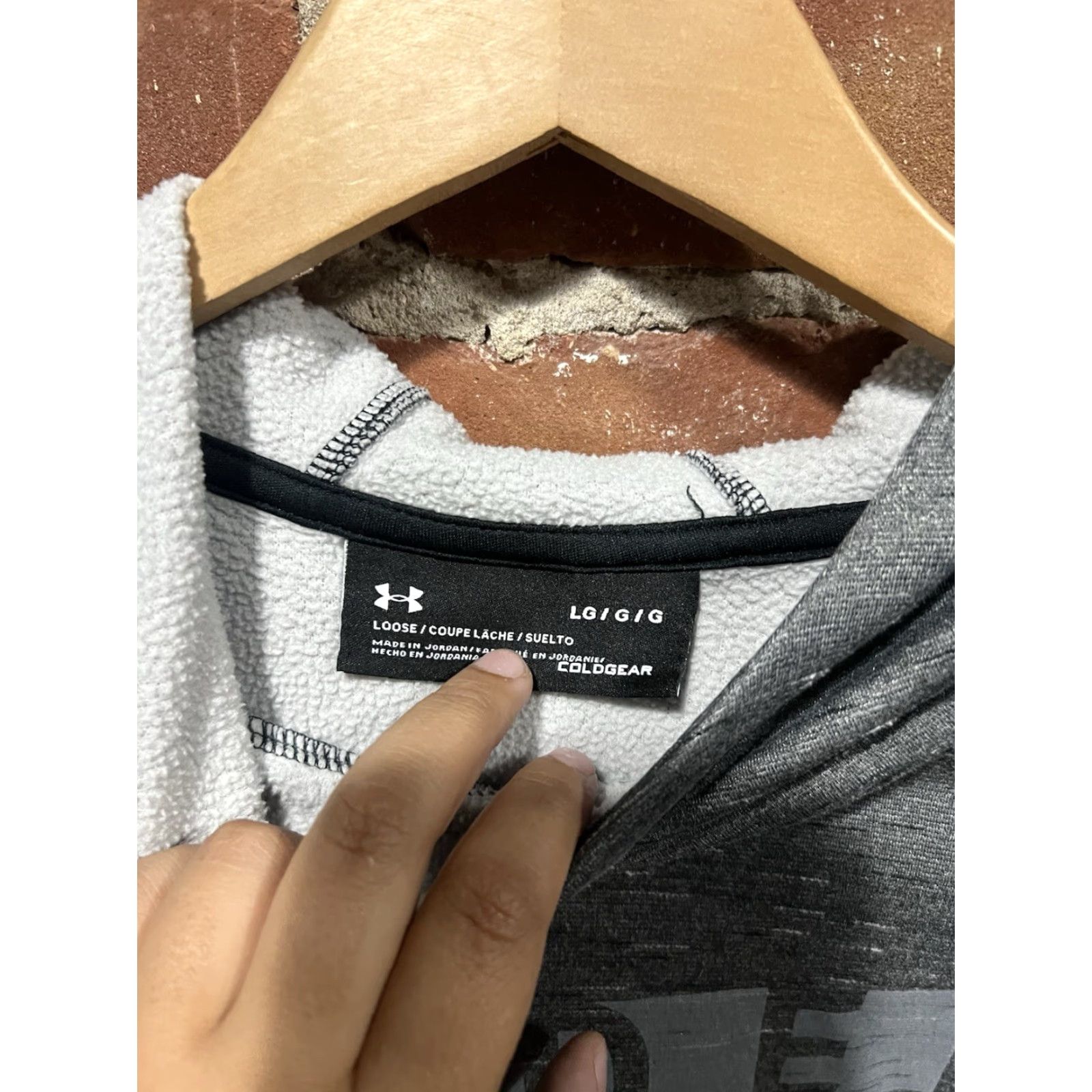 Under Armour Under Armour Hoodies Loose Gray Women’s L Hooded Pullover Activewear Sweatshirt Size L / US 10 / IT 46 - 2 Thumbnail