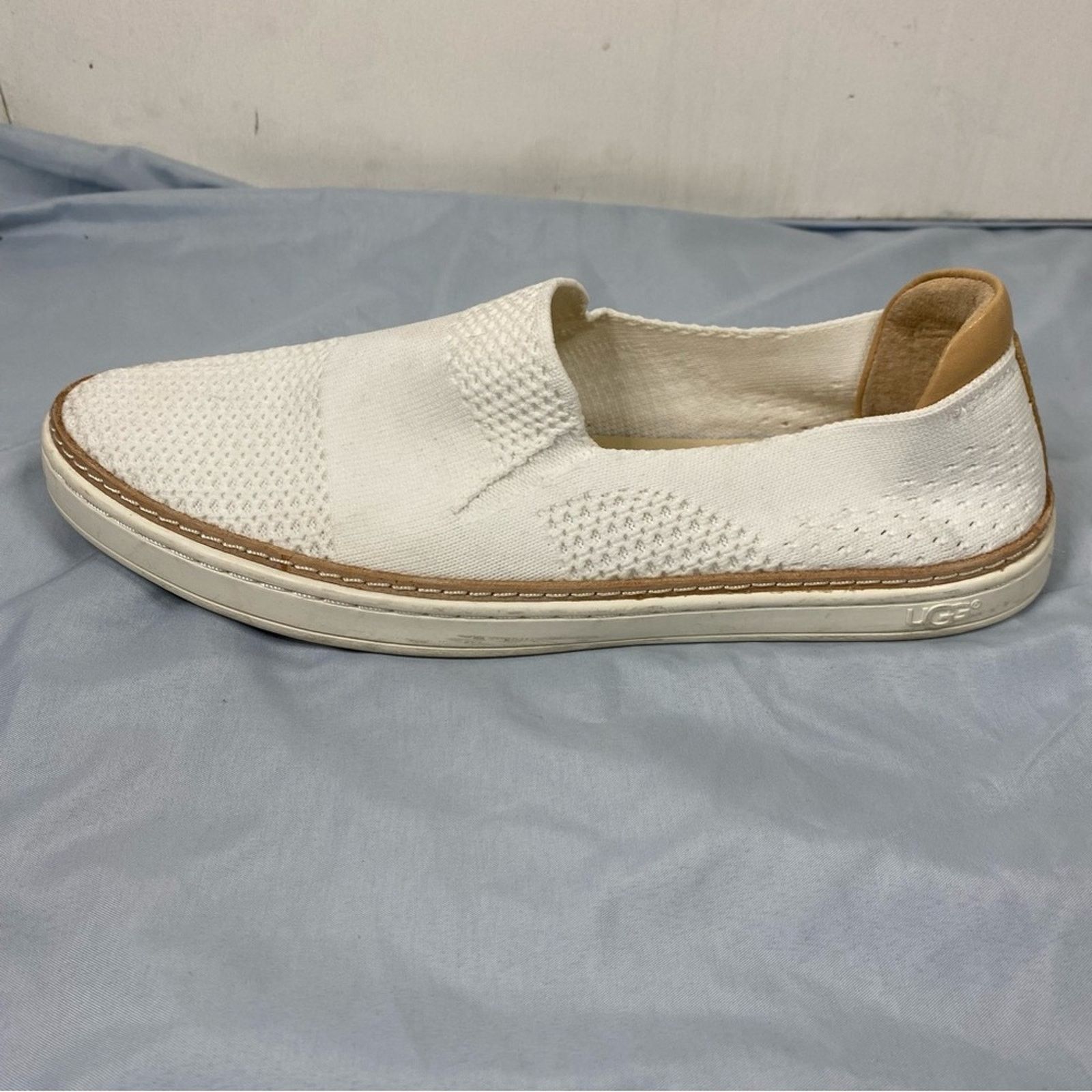 Ugg Ugg Australia Sammy Chevron Sneaker White Slip On Size 7.5 Size US 7.5 / IT 37.5 - 2 Thumbnail