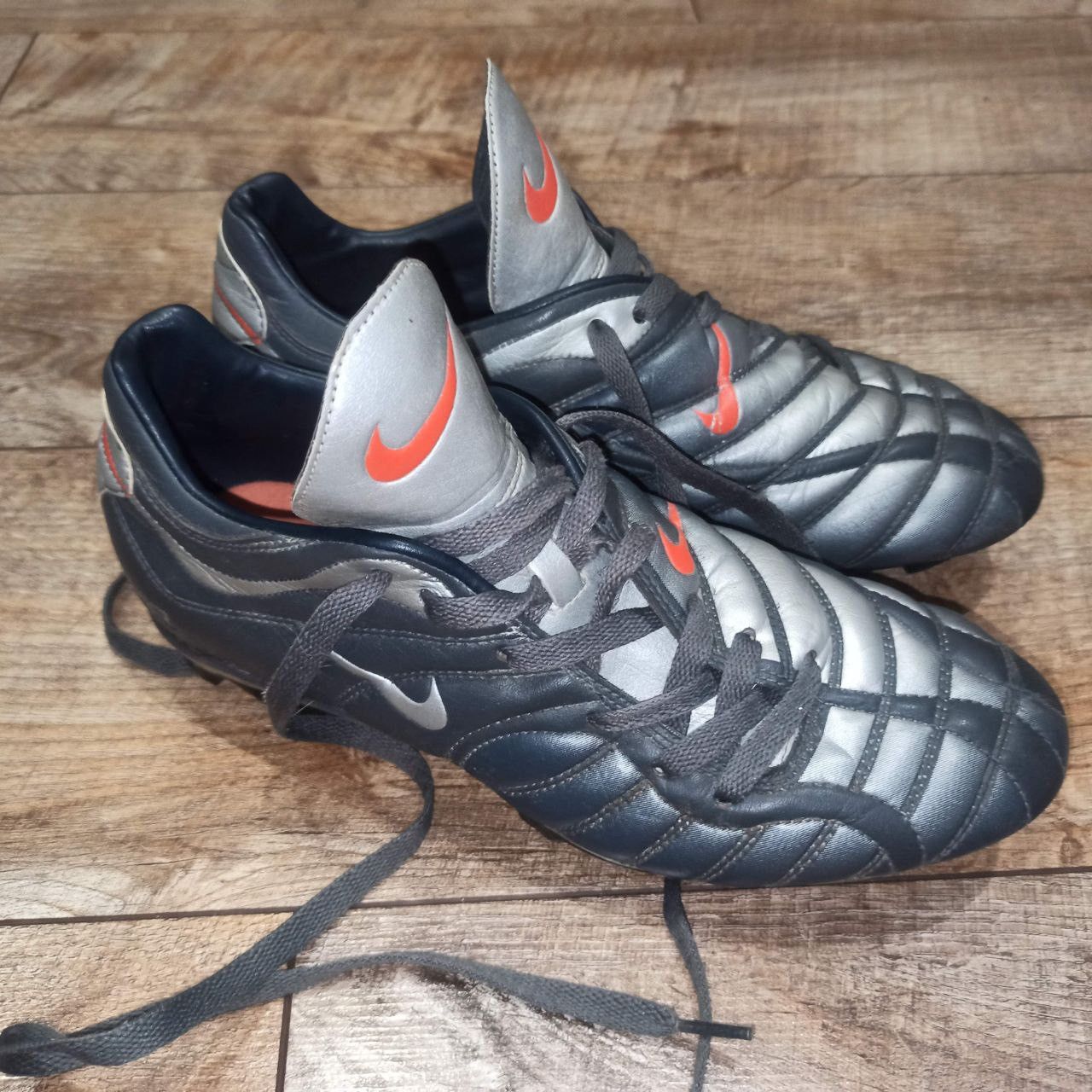 Nike × Vintage Nike Total 90 T90 Air FG 2003 Football Boots Soccer Cleats Size US 9.5 / EU 42-43 - 6 Thumbnail