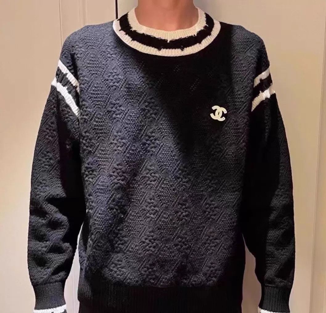 Chanel Chanel 22C B&W Panda Crew Cutout Distressed Sweater Women's Size XS / US 0-2 / IT 36-38 - 1 Thumbnail