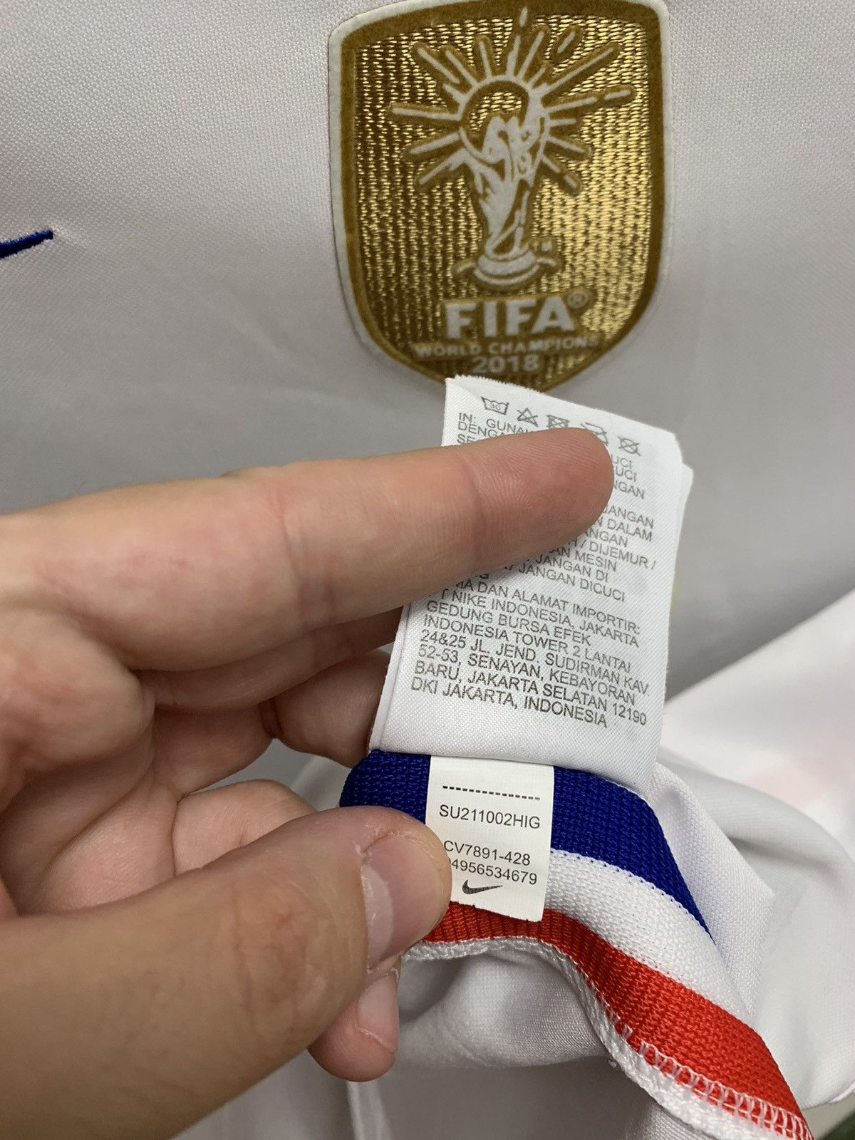 Nike Kante 13 Nike France soccer jersey M sz fifa World Cup 2018 Size US M / EU 48-50 / 2 - 10 Thumbnail