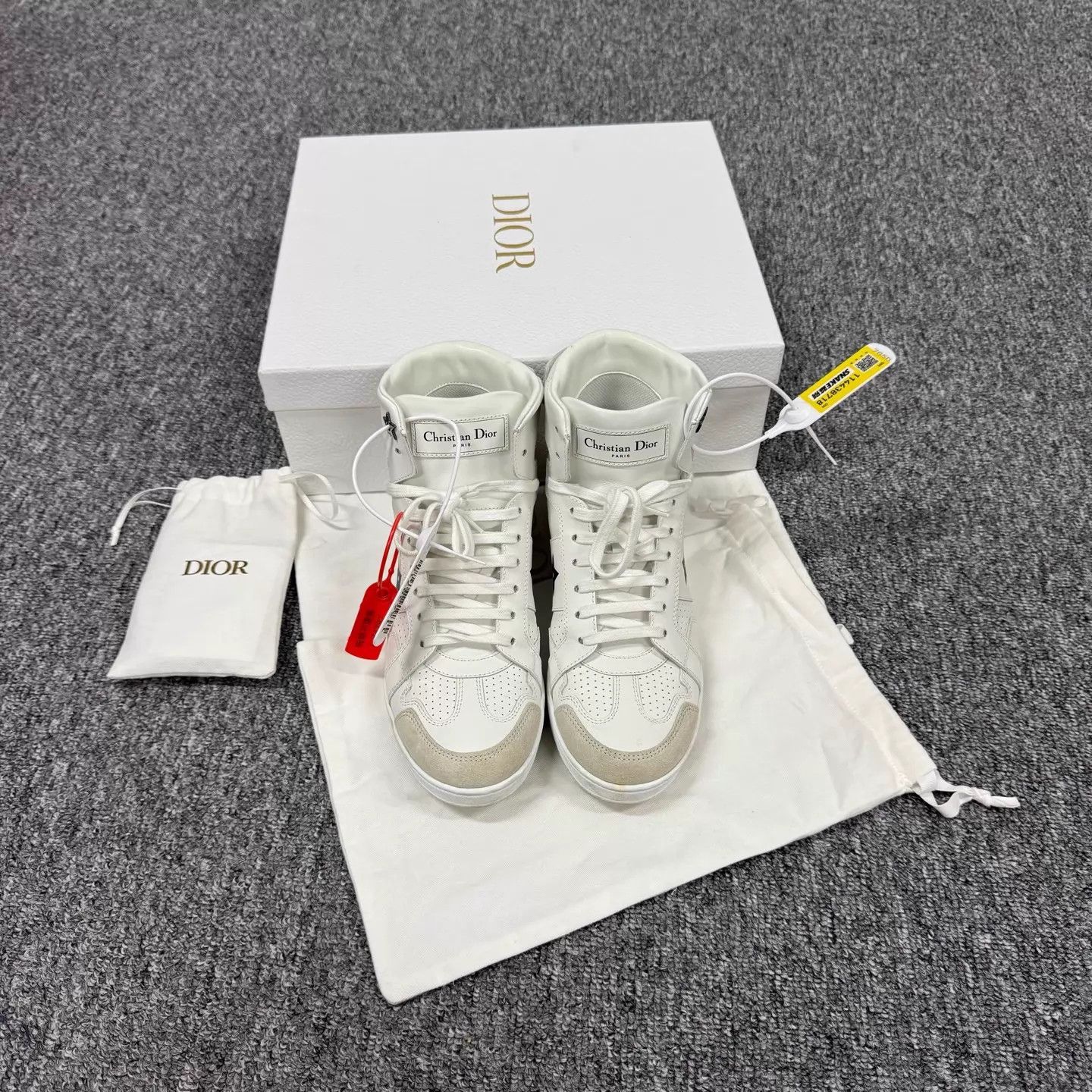 Dior Dior White Star Logo Letter Heel Suede Hi-Top 36.5 Size US 6 / IT 36 - 3 Thumbnail