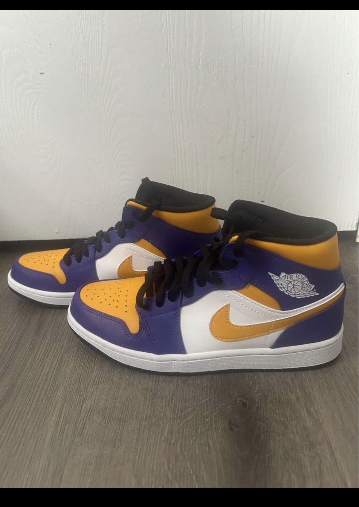 Nike Jordan 1 Mid Lakers- 7.5 Men’s Size US 7.5 / EU 40-41 - 2 Thumbnail