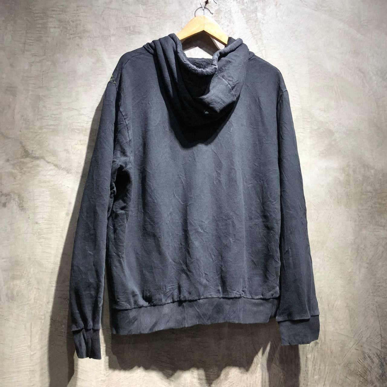 Fendi Fendi Rubberized Repeat Logo pull over hoodie Size US XL / EU 56 / 4 - 7 Thumbnail