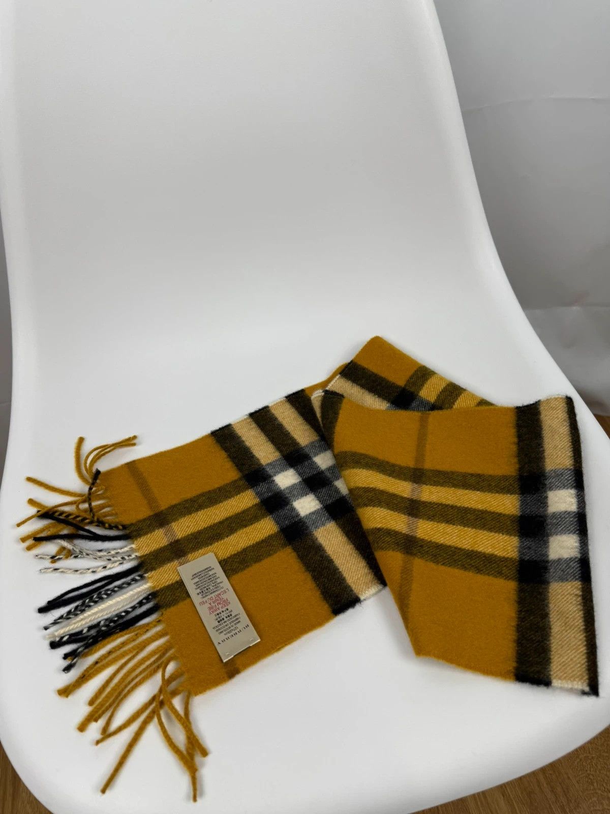 Burberry Burberry Nova Check Scarf 100% Cashmere Made In Scotland Size ONE SIZE - 10 Thumbnail