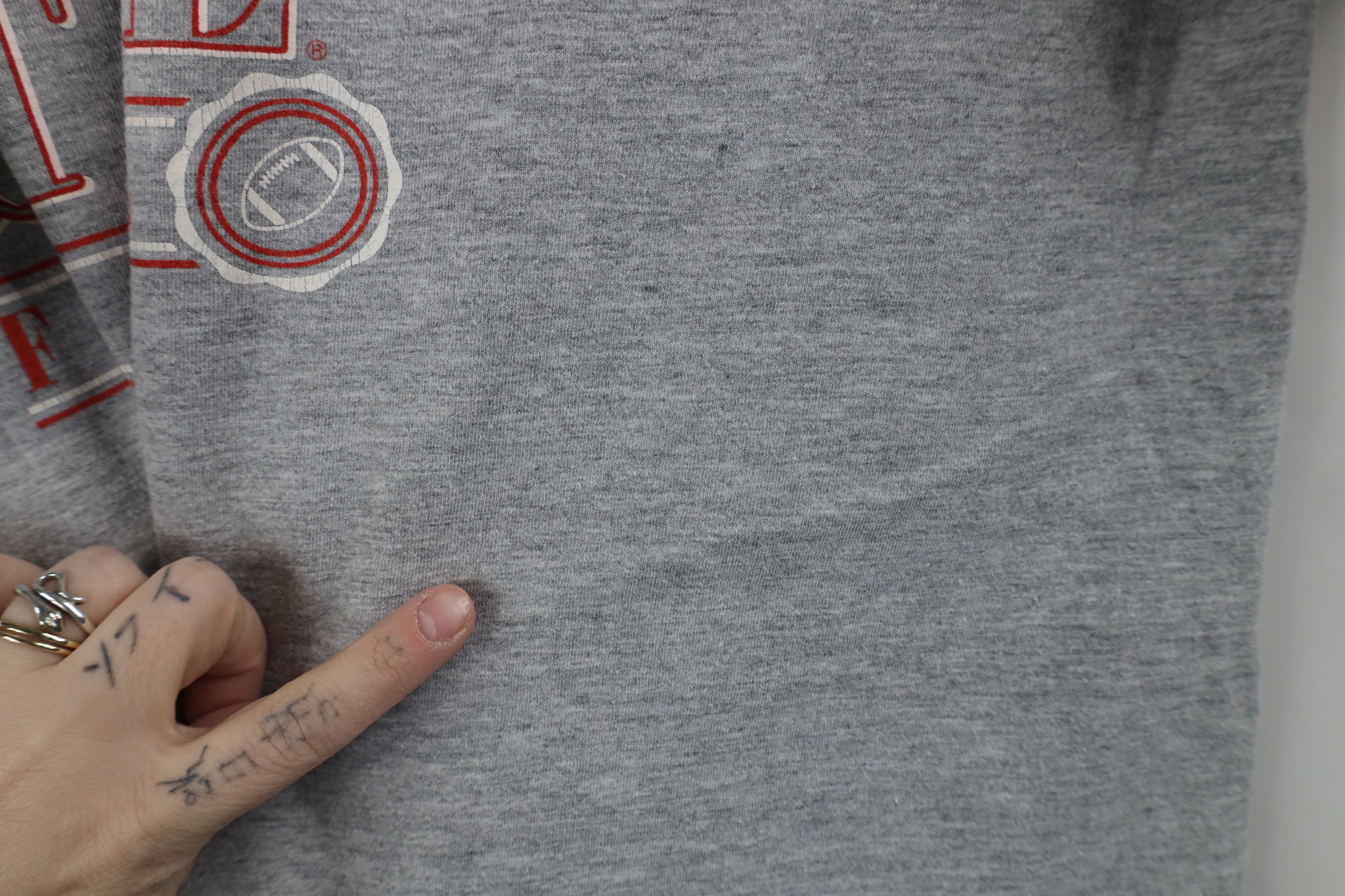 Vintage Vintage 90s Ohio State University Football T-Shirt Gray Size US L / EU 52-54 / 3 - 5 Thumbnail