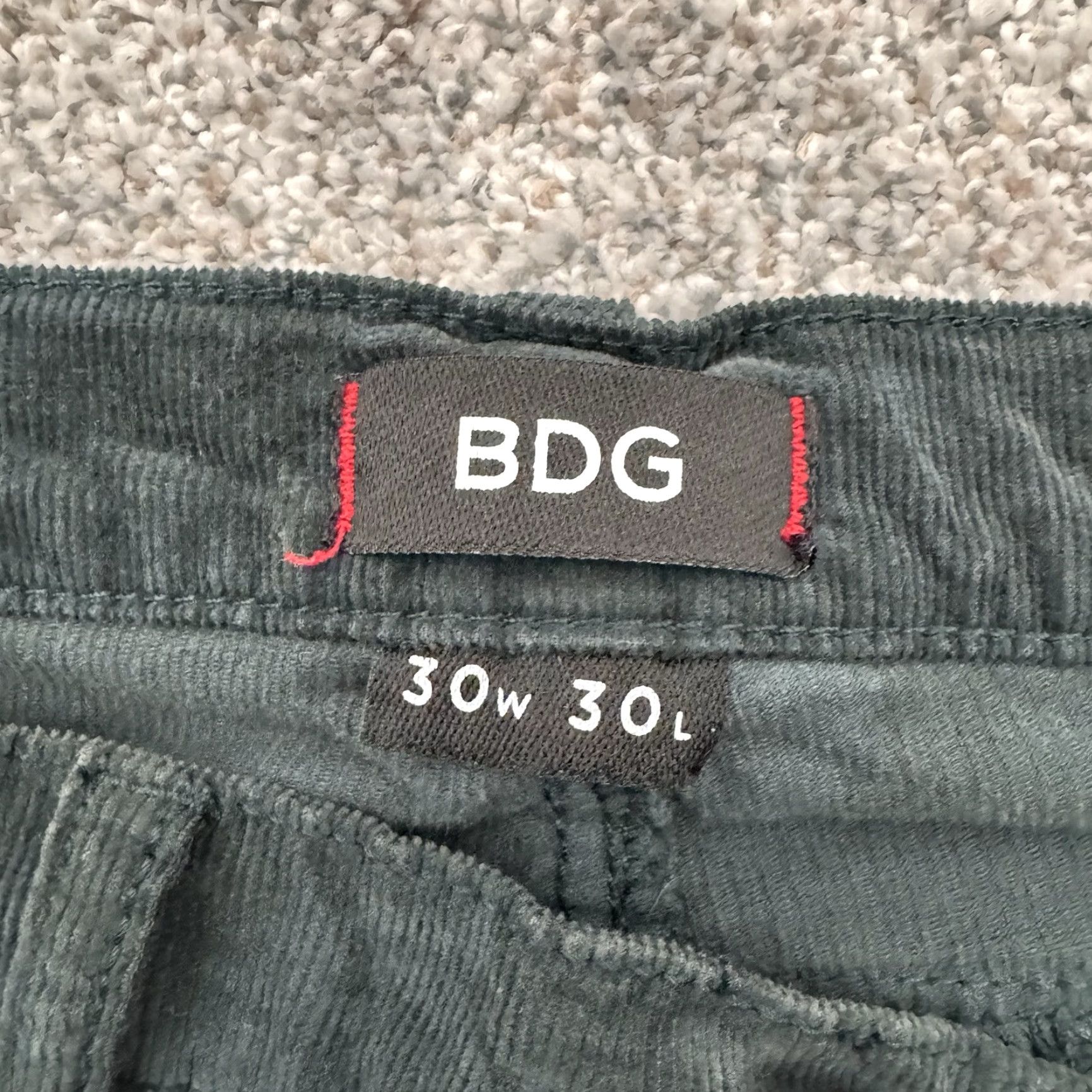 Bdg BDG Pants Men Size 30x30 Corduroy Cigarette Ankle Grunge Streetwear Indie Streetwear Mens Straight 5-Pocket Green (98% Cotton) Size US 30 / EU 46 - 7 Thumbnail