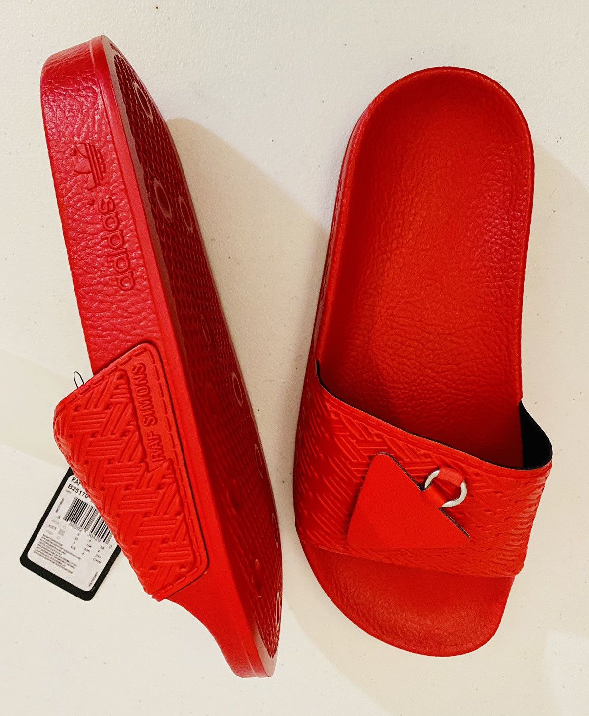 Adidas × Raf Simons Raf Simons 🇮🇹 x Pendant Adilette Core Red Leather 7 W 5 M New Size US 7 / IT 37 - 4 Thumbnail