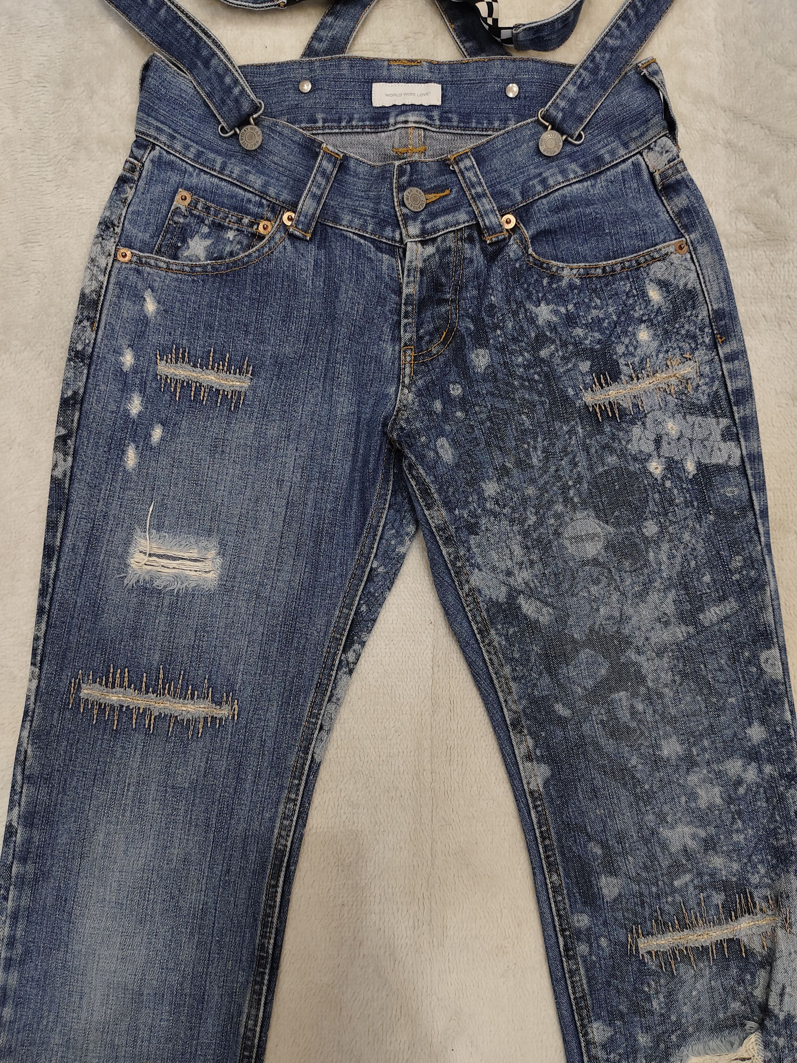 Japanese Brand SICK🇯🇵World Wide Love Art Graphic Distressed Jeans Size 28" / US 6 / IT 42 - 2 Thumbnail