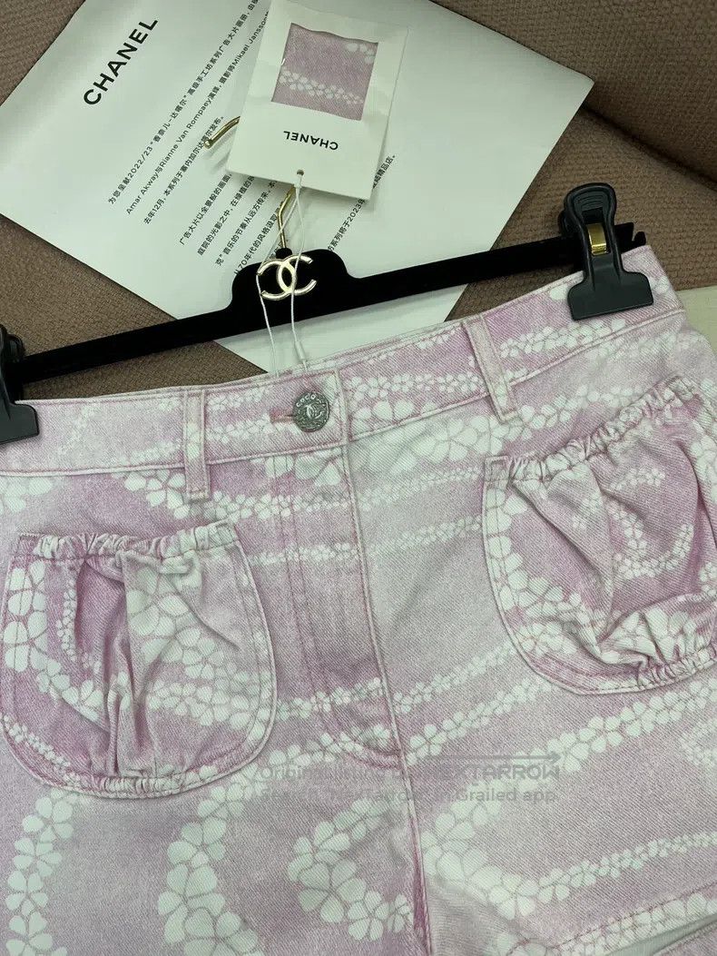 Chanel Chanel Beach Series Pink Printed Denim Shorts Size 24" / US 00 / IT 34 - 2 Thumbnail