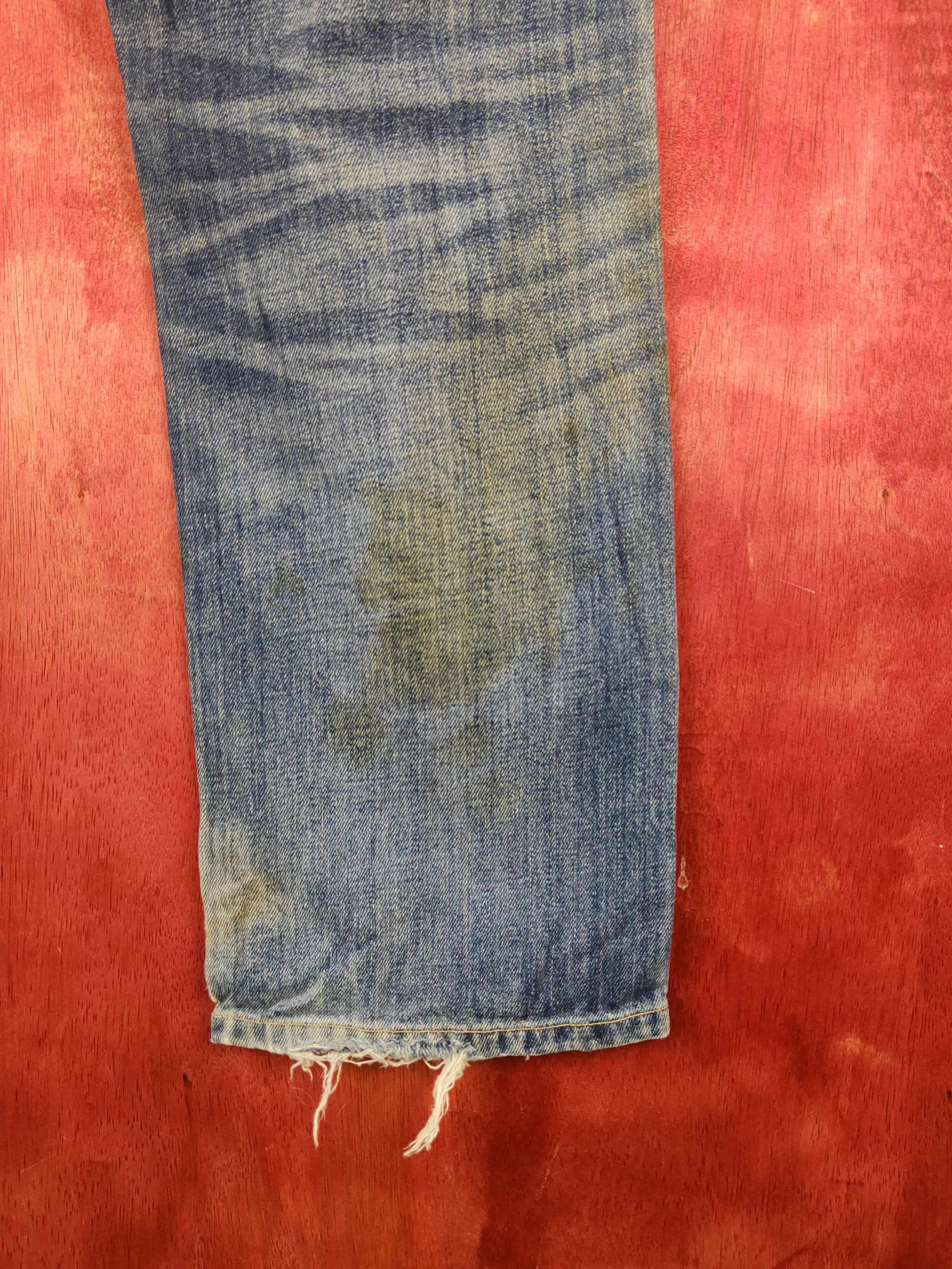 Japanese Brand Uniqlo Blue Faded Distressed Ripped denim Jeans #S2240 Size US 34 / EU 50 - 11 Thumbnail