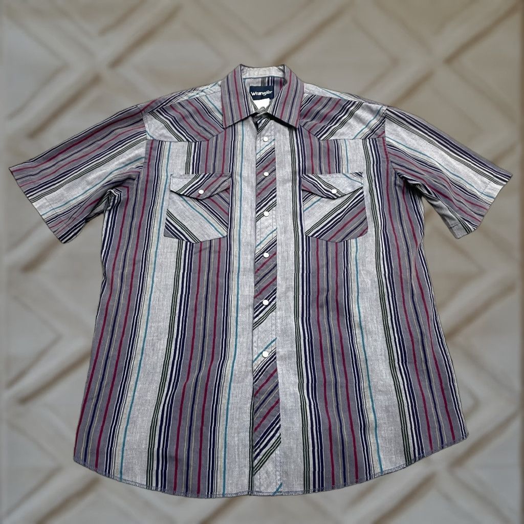 VINTAGE Wrangler Men's Short Sleeve Button-Down Shirt Casual