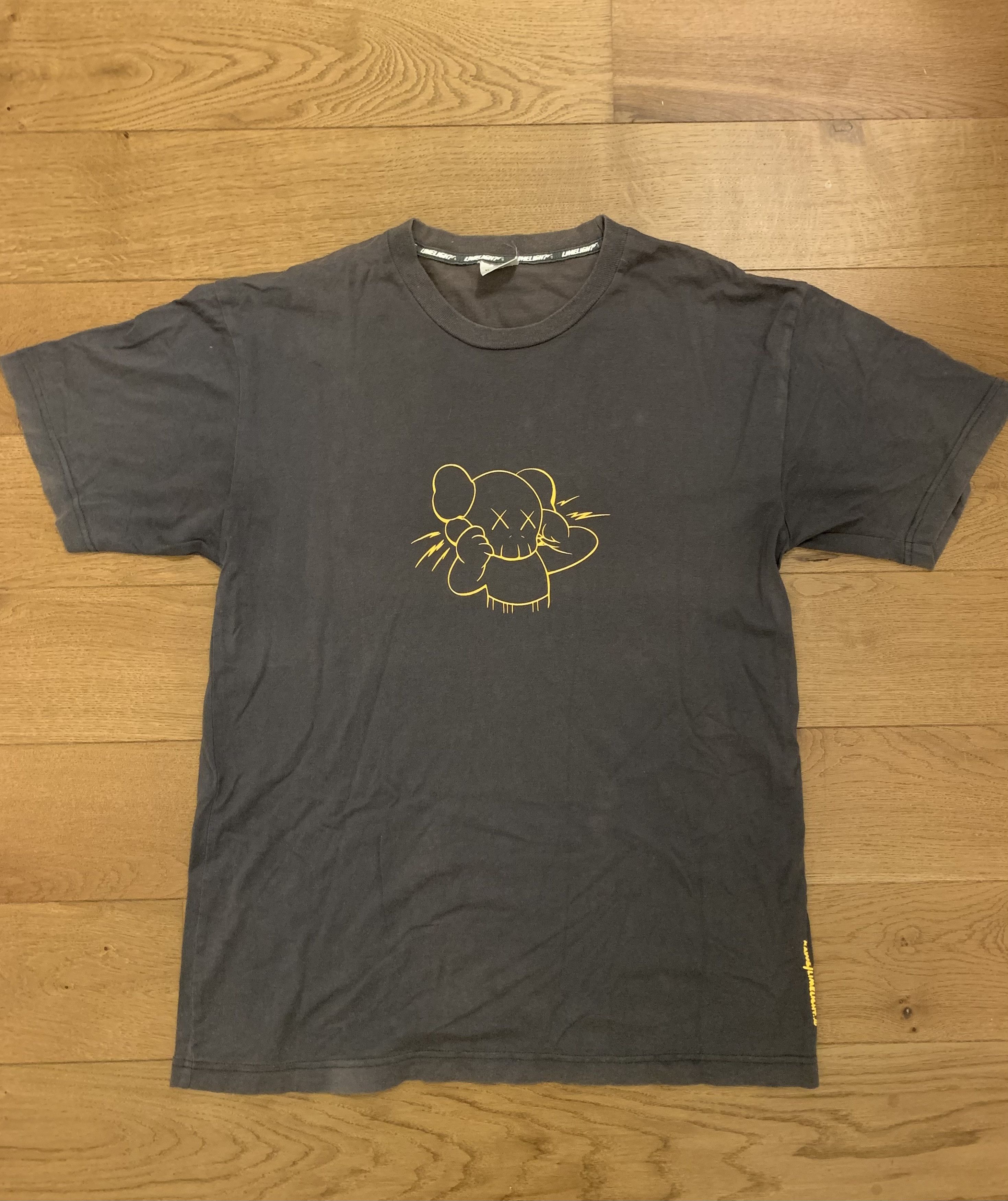 Kaws × Original Fake Kaws x Sillything early 2000s Companion Tee Size US L / EU 52-54 / 3 - 1 Thumbnail