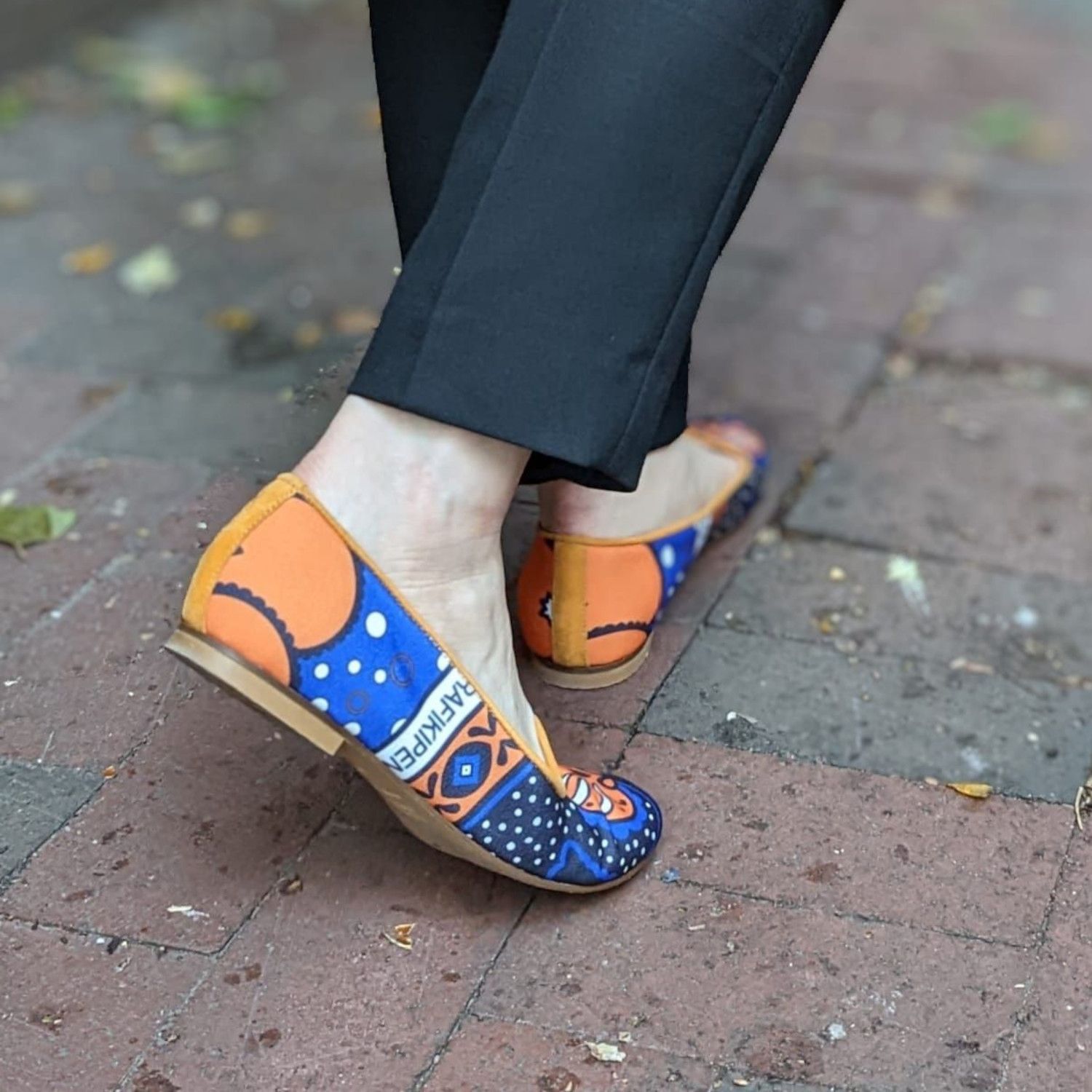 BIZU Chic Ballet Flats, Loafers - Black & Gold, Moya Size US 9 / IT 39 - 5 Thumbnail