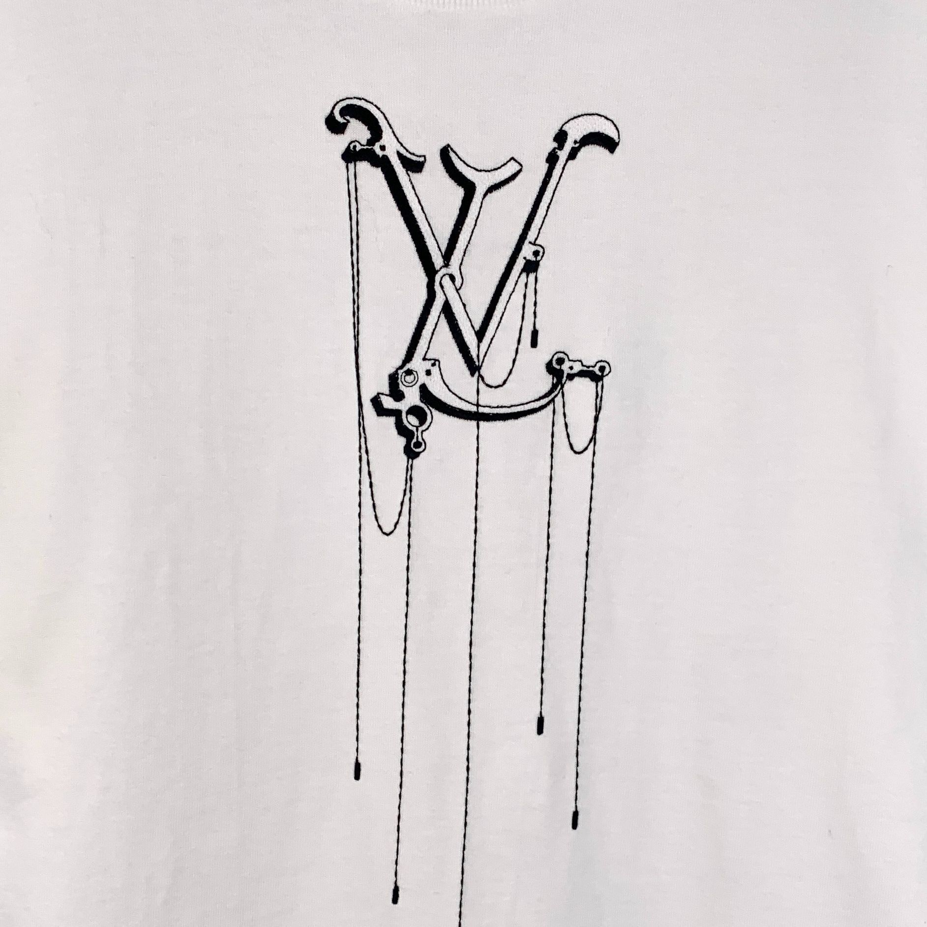 Louis Vuitton Louis Vuitton White Logo Pendant Printed Cotton Round-Neck S Size US M / EU 48-50 / 2 - 6 Thumbnail