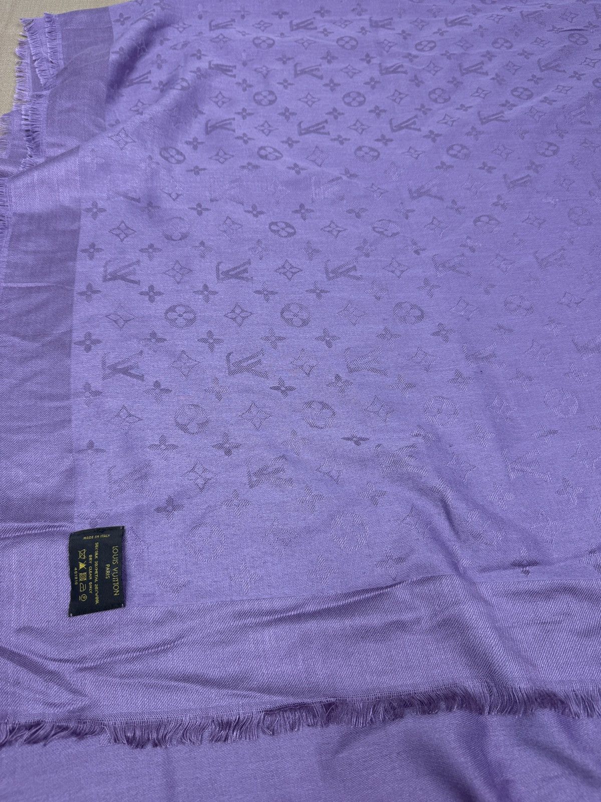 Louis Vuitton Louis Vuitton Monogram Logo Silk Scarf Size ONE SIZE - 10 Thumbnail