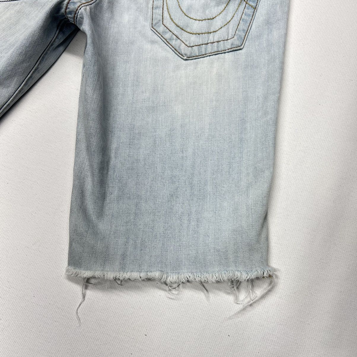 True Religion True Religion Jean Shorts Ricky Relaxed Straight Pocket Flap Size US 32 / EU 48 - 12 Thumbnail