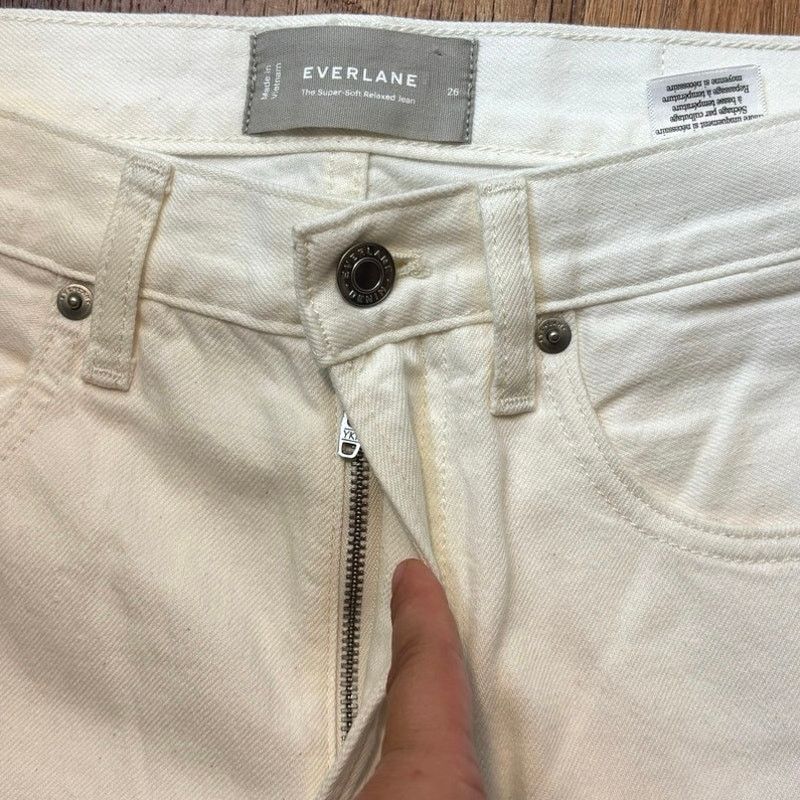 Everlane NWOT Everlane The Super-Soft Relaxed Jean In Bone Size 26 Size 26" / US 2 / IT 38 - 4 Thumbnail