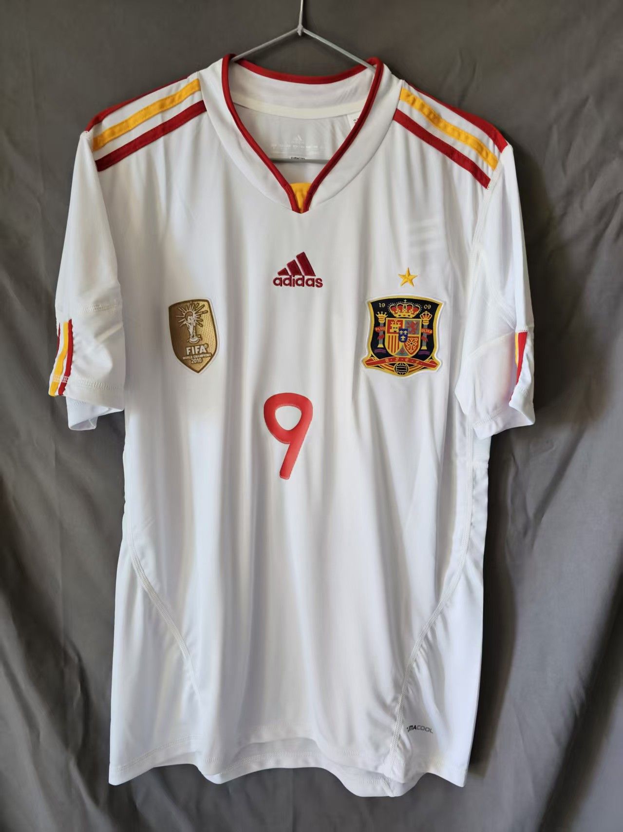 Other Fernando Torres Jersey 2011 2012 Spain White Size US M / EU 48-50 / 2 - 1 Thumbnail