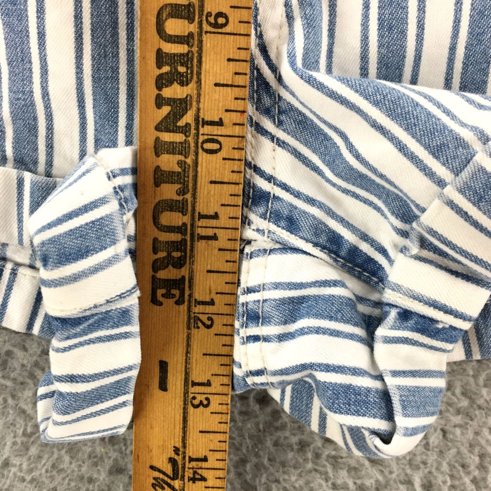 American Eagle Outfitters American Eagle Outfitters Shorts Womens 8 Blue White Plaid High Rise Zip Fly Cuffed Cut-Off Denim 5-Pocket Classic Casual Size 30" / US 8 / IT 44 - 6 Thumbnail