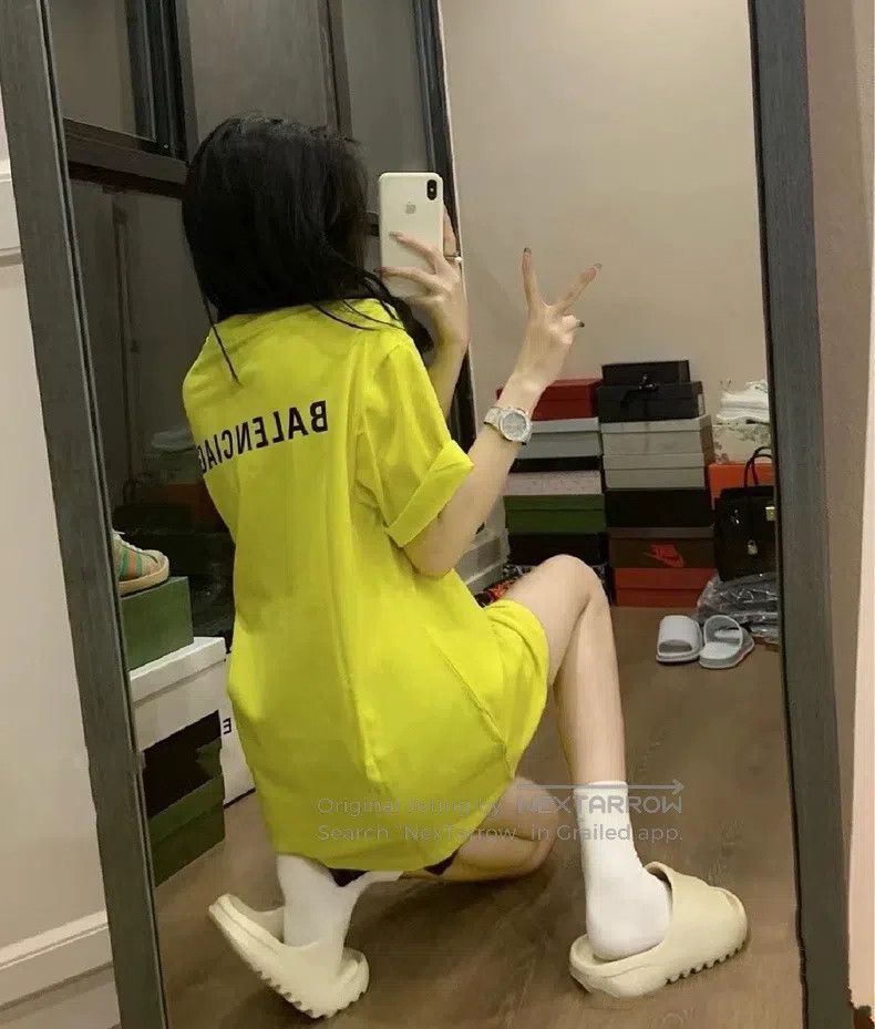Balenciaga Balenciaga Front and Back Letter Logo Short Sleeve, Size X Size US XL / EU 56 / 4 - 8 Thumbnail
