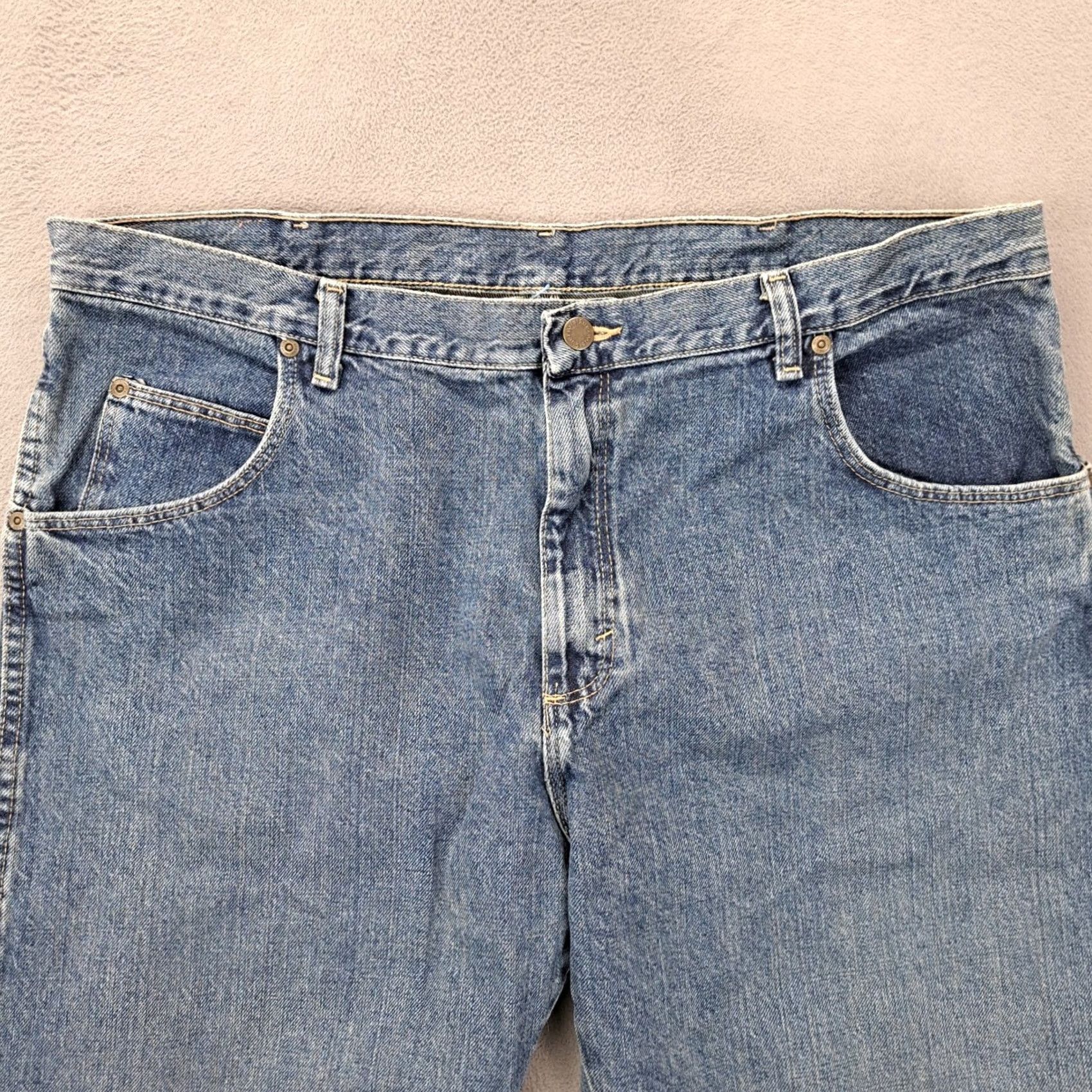 Wrangler Wrangler Mens Classic Fit Jeans Blue Denim 40x30 Straight Workwear Western Wear Casual Style Comfort Pockets Button Zip Logo 40x30 Mens Jeans Size US 40 / EU 56 - 2 Thumbnail