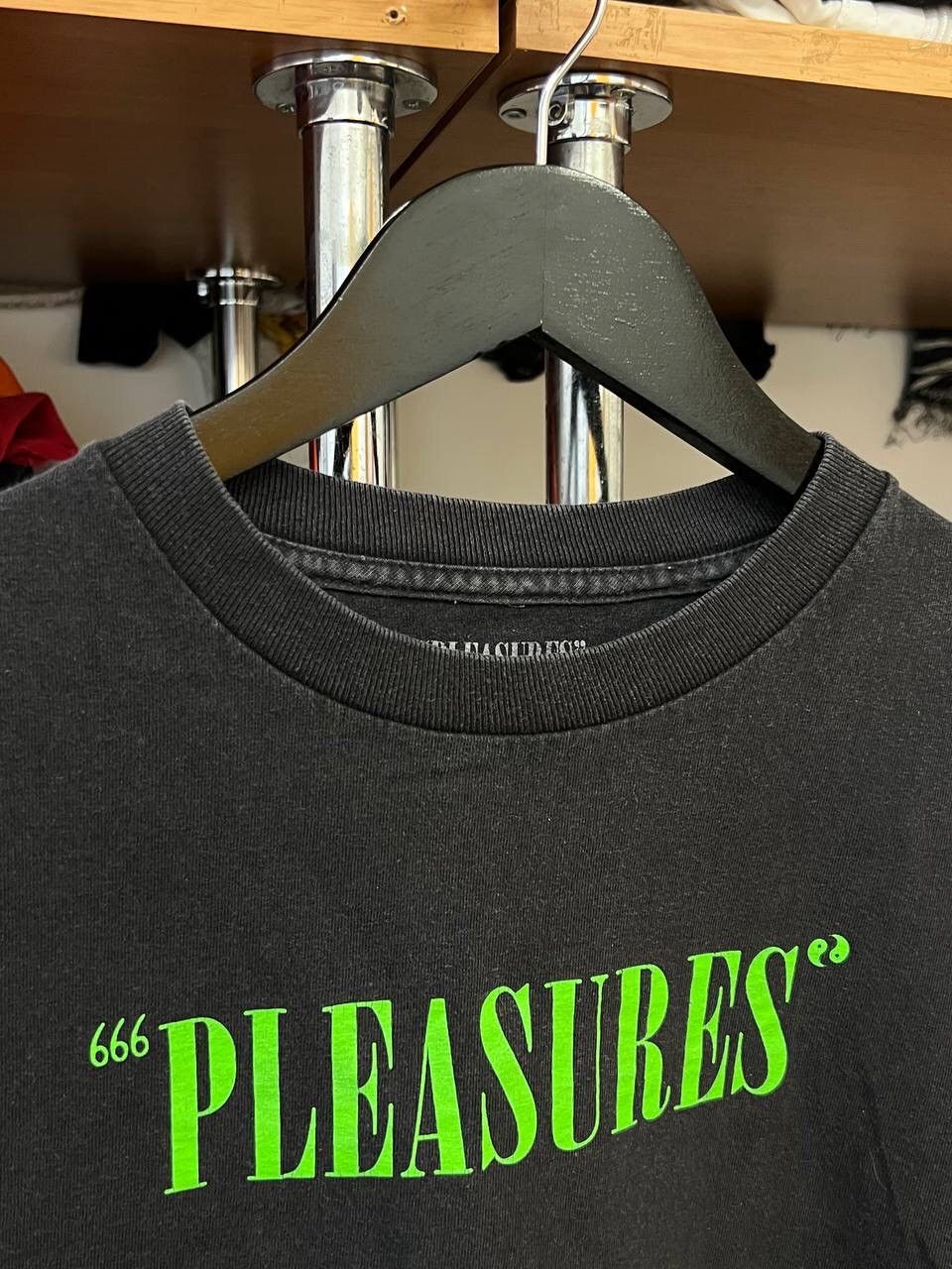 Pleasures × Vintage Pleasures Basic Logo Y2K T-shirt vintage Size US M / EU 48-50 / 2 - 5 Thumbnail