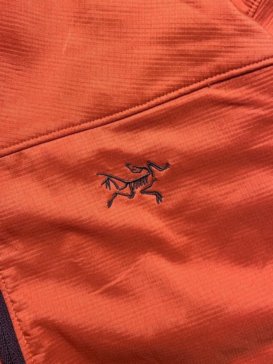 Arc'teryx 2000S RARE ARC’TERYX BETA AR HOODED JACKET VINTAGE Size US XL / EU 56 / 4 - 7 Thumbnail
