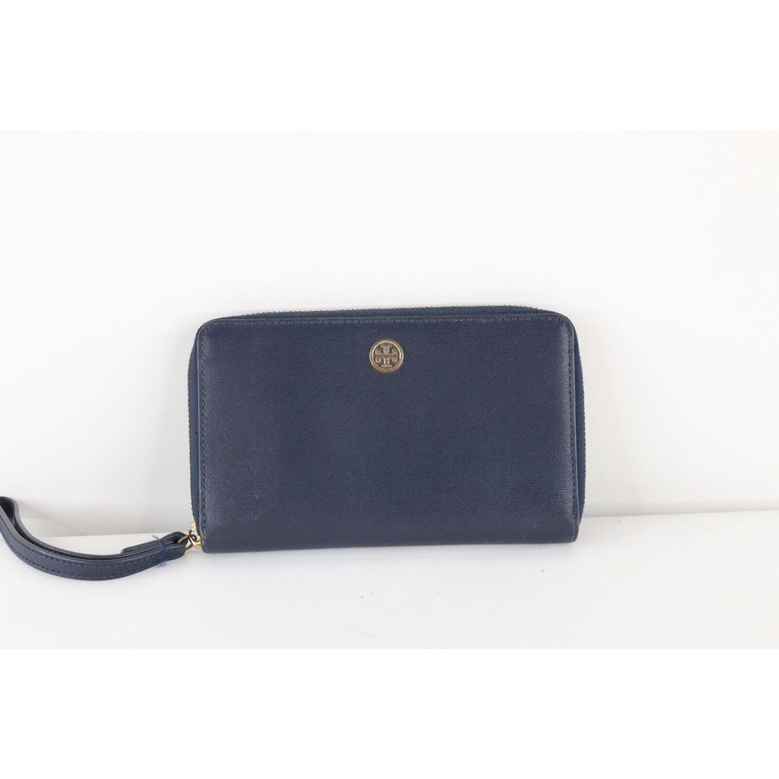 Tory Burch Tory Burch Distressed Leather Zippered Card Wallet Wristlet Size ONE SIZE - 1 Thumbnail