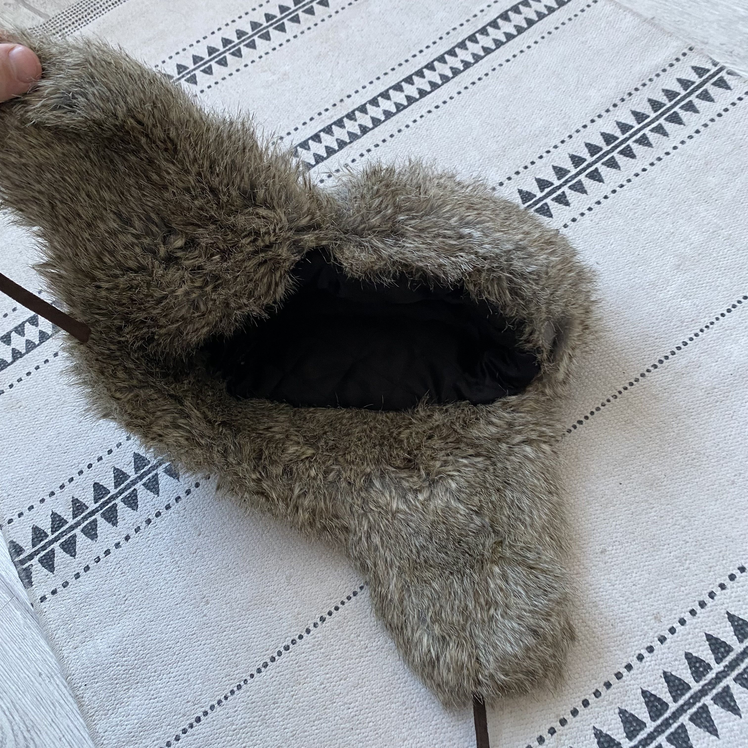 If Six Was Nine Vintage Y2K Faux Fur Ushanka Fuzzy Warm Trapper Hat Size ONE SIZE - 5 Thumbnail