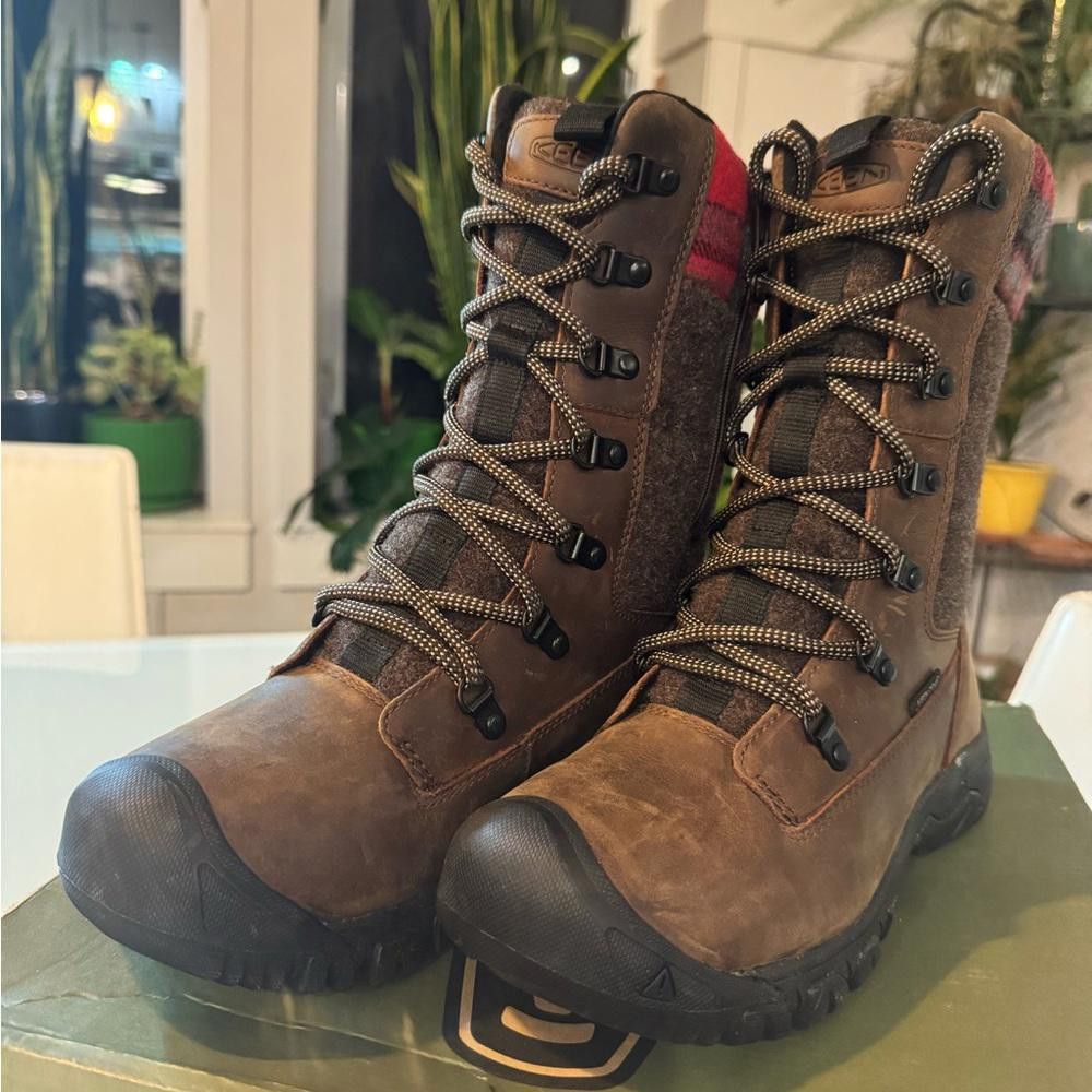 KEEN Keen winter boots - size 6 Size US 6 / IT 36 - 1 Thumbnail