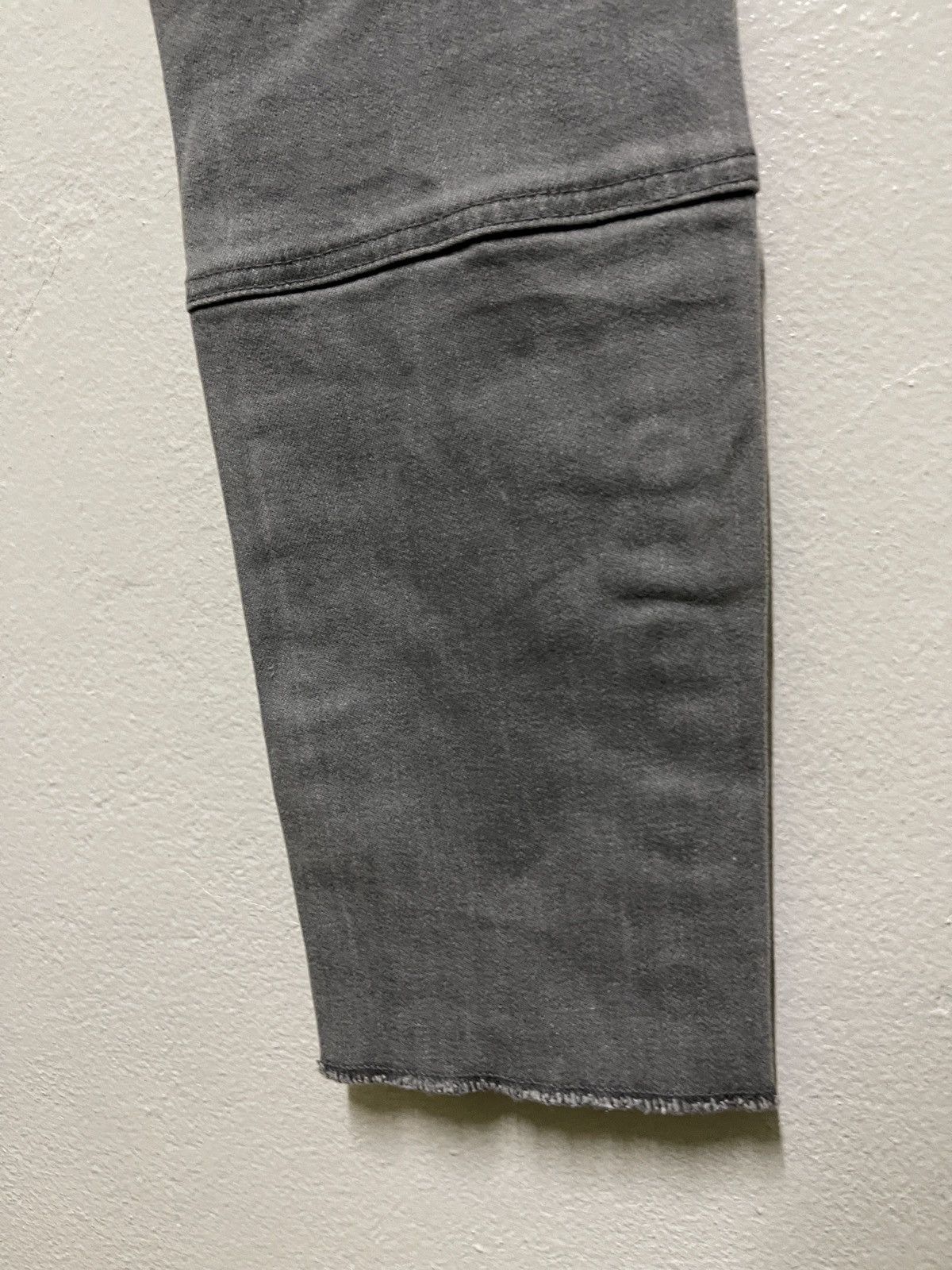 Undercover × Uniqlo Uniqlo Undercover Jeans Size 32" / US 10 / IT 46 - 15 Thumbnail
