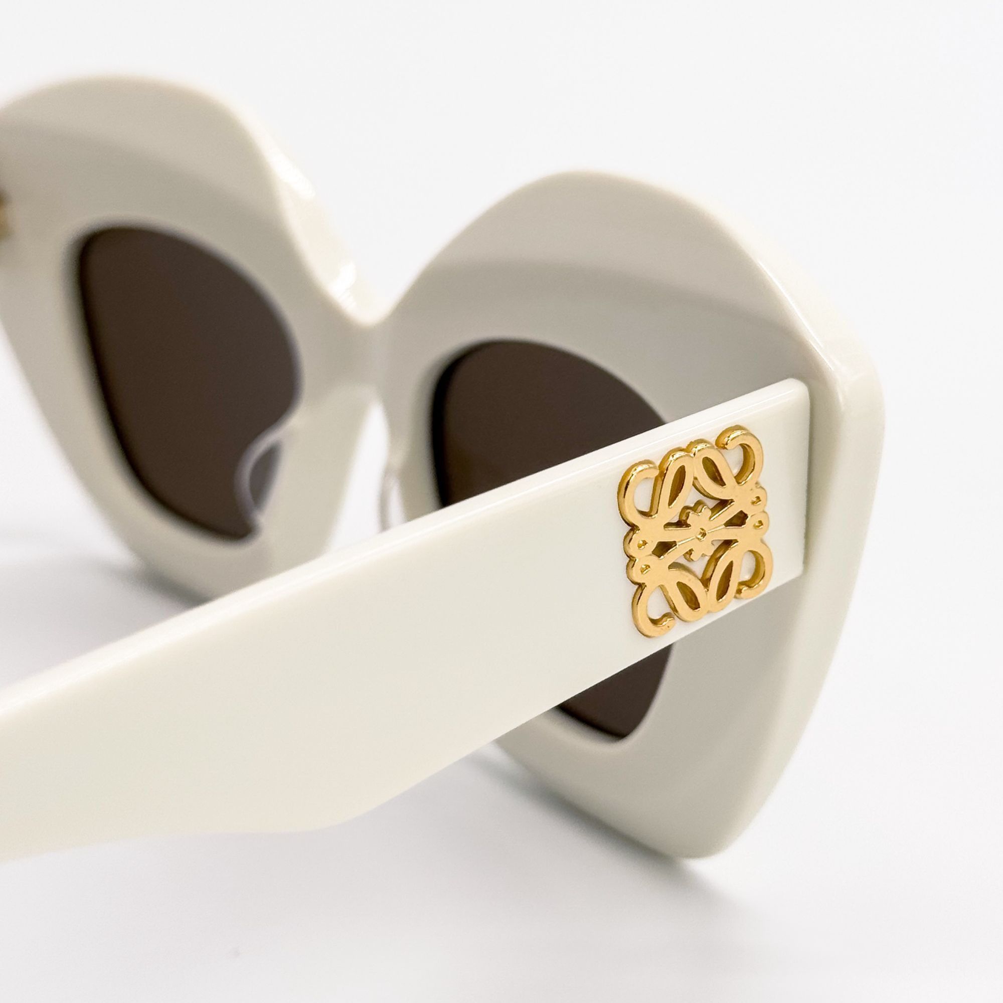 Loewe NEW LW40127I 25E, LOEWE WOMEN WHITE SUNGLASSES LOEWE Size ONE SIZE - 8 Thumbnail