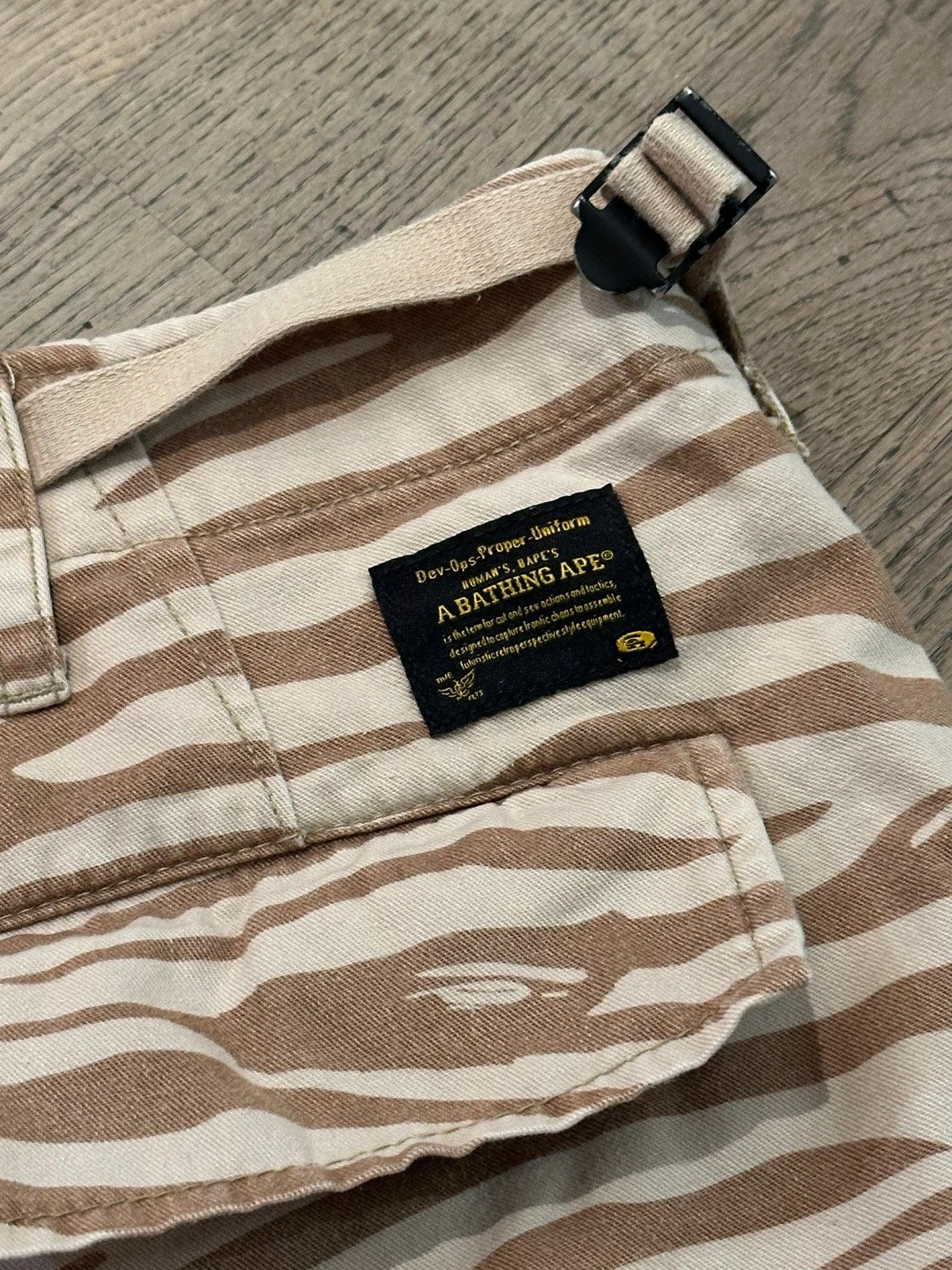 Bape A Bathing Ape BAPE Zebra Print Cargo Shorts Size US 34 / EU 50 - 4 Thumbnail