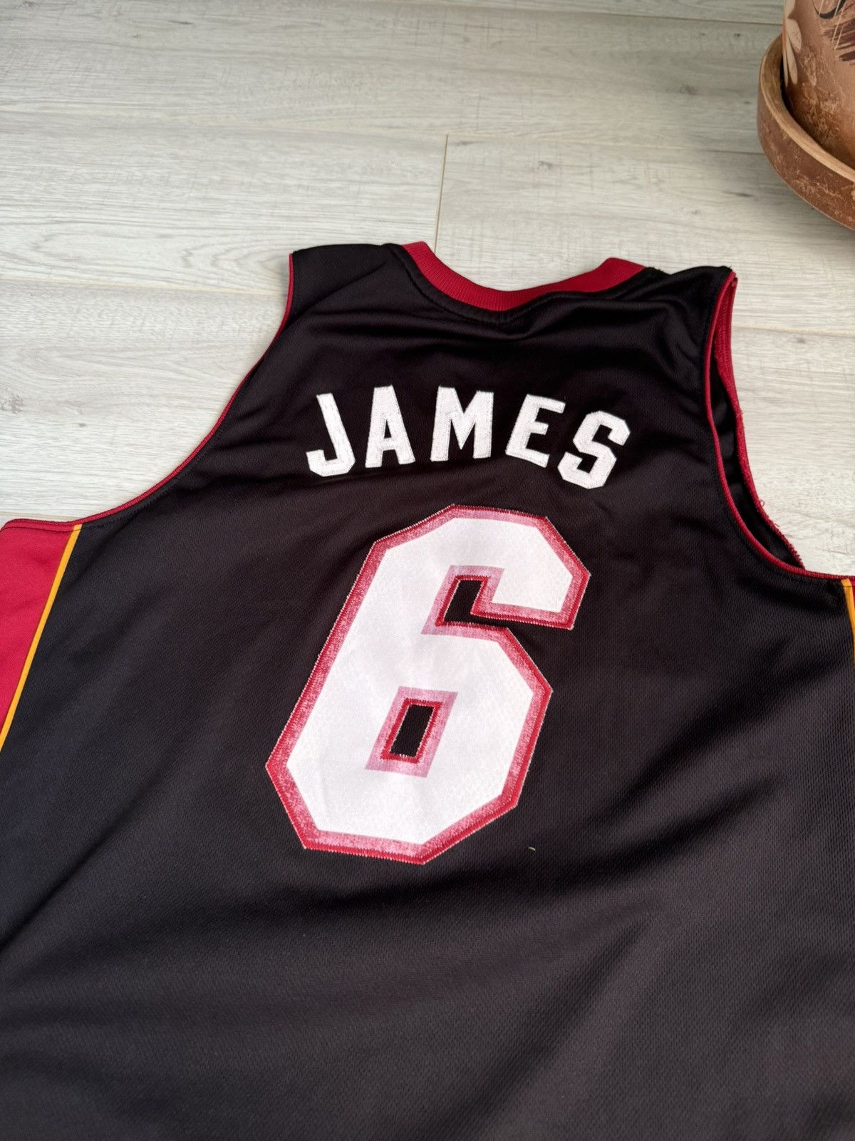 NBA Vintage Miami Heat 2014 Adidas NBA jersey #6 james jersey Size US M / EU 48-50 / 2 - 4 Thumbnail