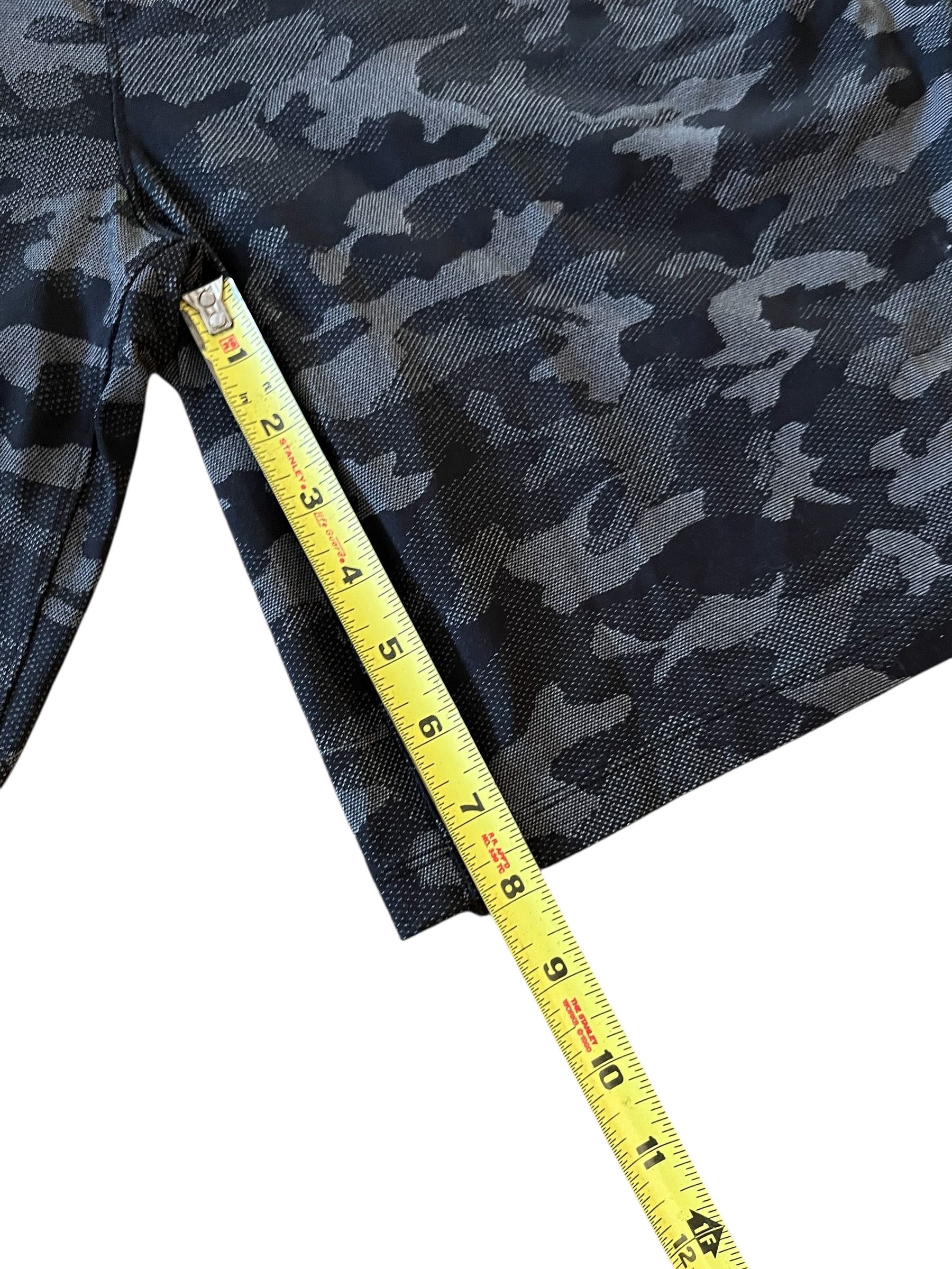Lululemon Lululemon Black Camo Athletic Shorts Medium 8in Size US 32 / EU 48 - 7 Thumbnail