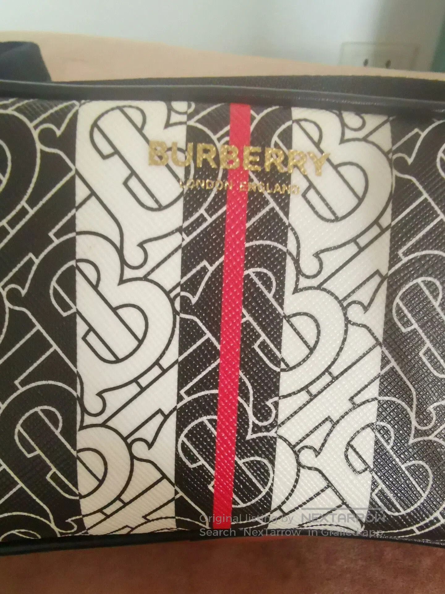Burberry Burberry Small Camera Crossbody Bag. Size ONE SIZE - 5 Thumbnail