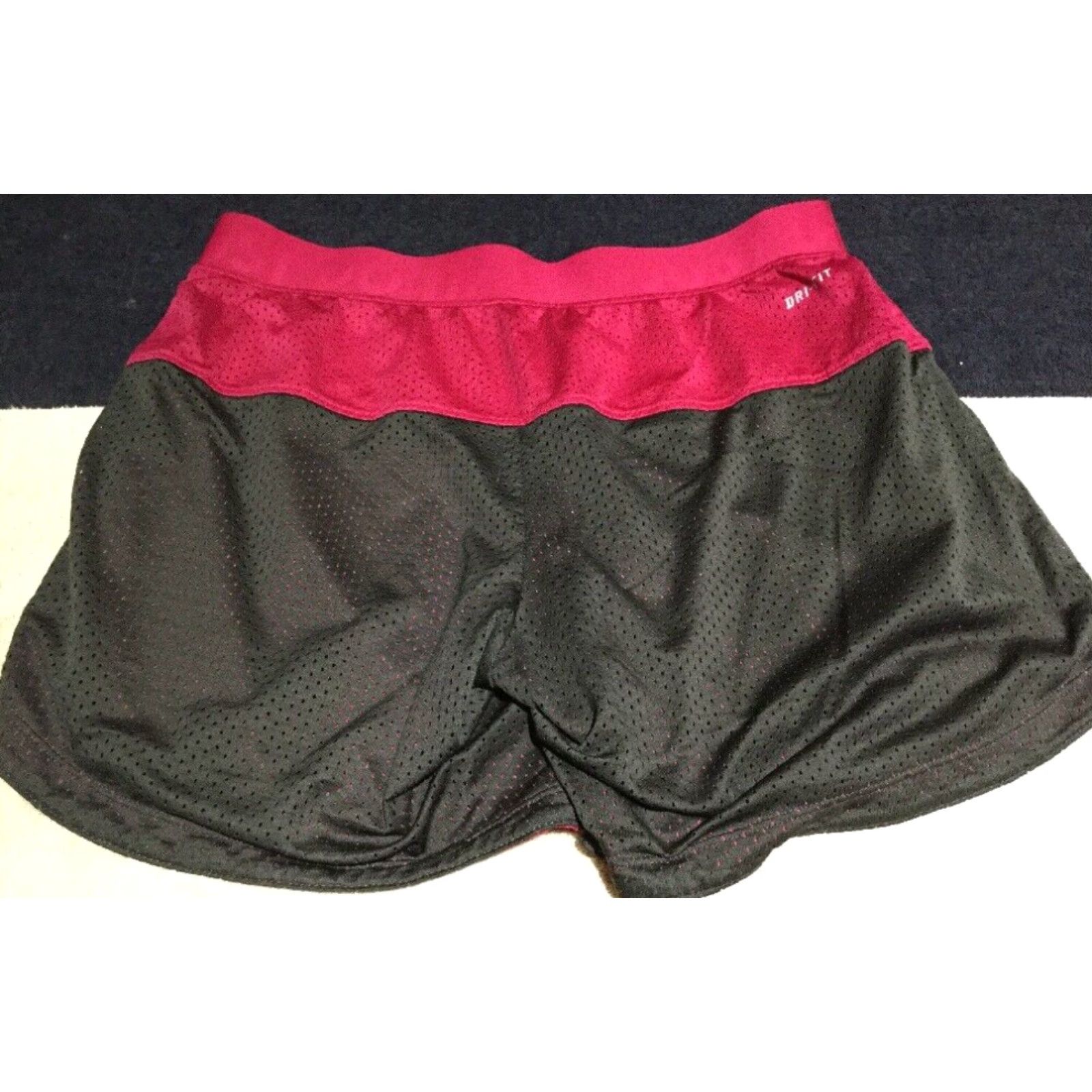 Nike VINTAGE Nike Women's Gray Purple Vented Athletic Shorts Size Small Size 28" / US 6 / IT 42 - 2 Thumbnail