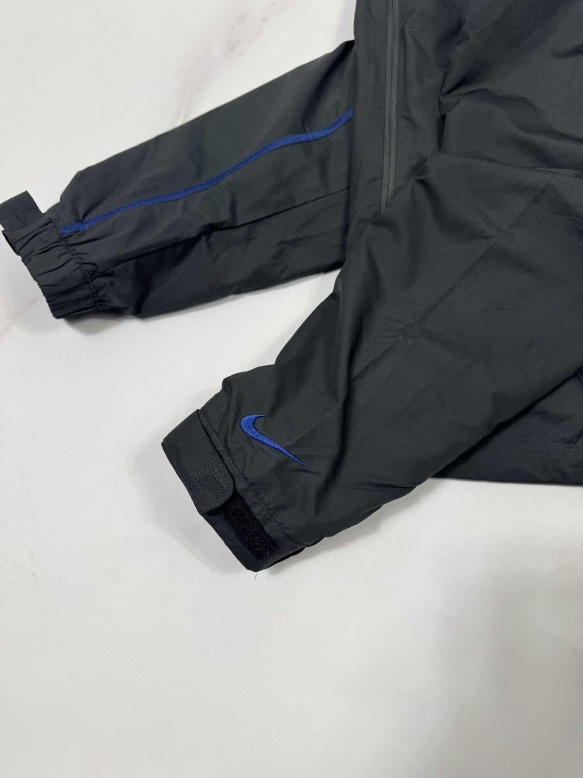 Nike Vintage Nike Nylon Drill Y2k Baggy Jacket Size US L / EU 52-54 / 3 - 3 Thumbnail