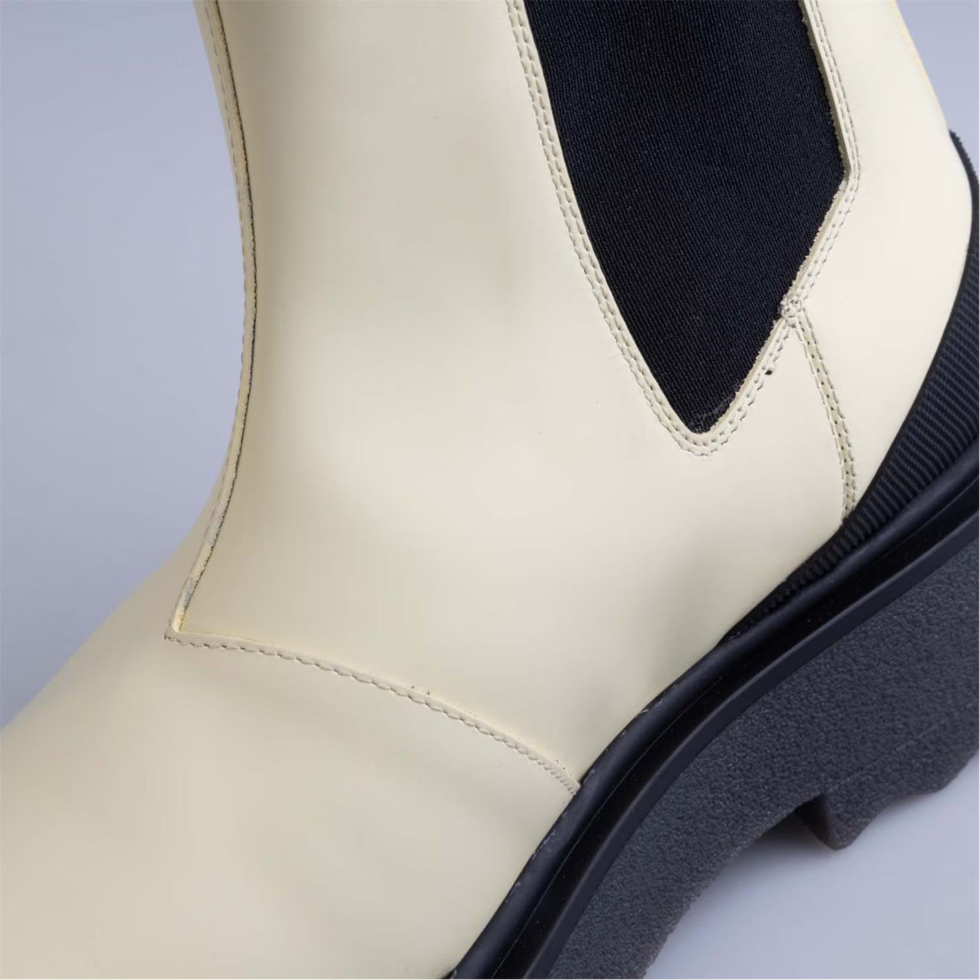 Off-White o1g2r1mq0125 Calf Sponge Chelsea Boots in Cream & Black Size US 9.5 / IT 39.5 - 7 Thumbnail