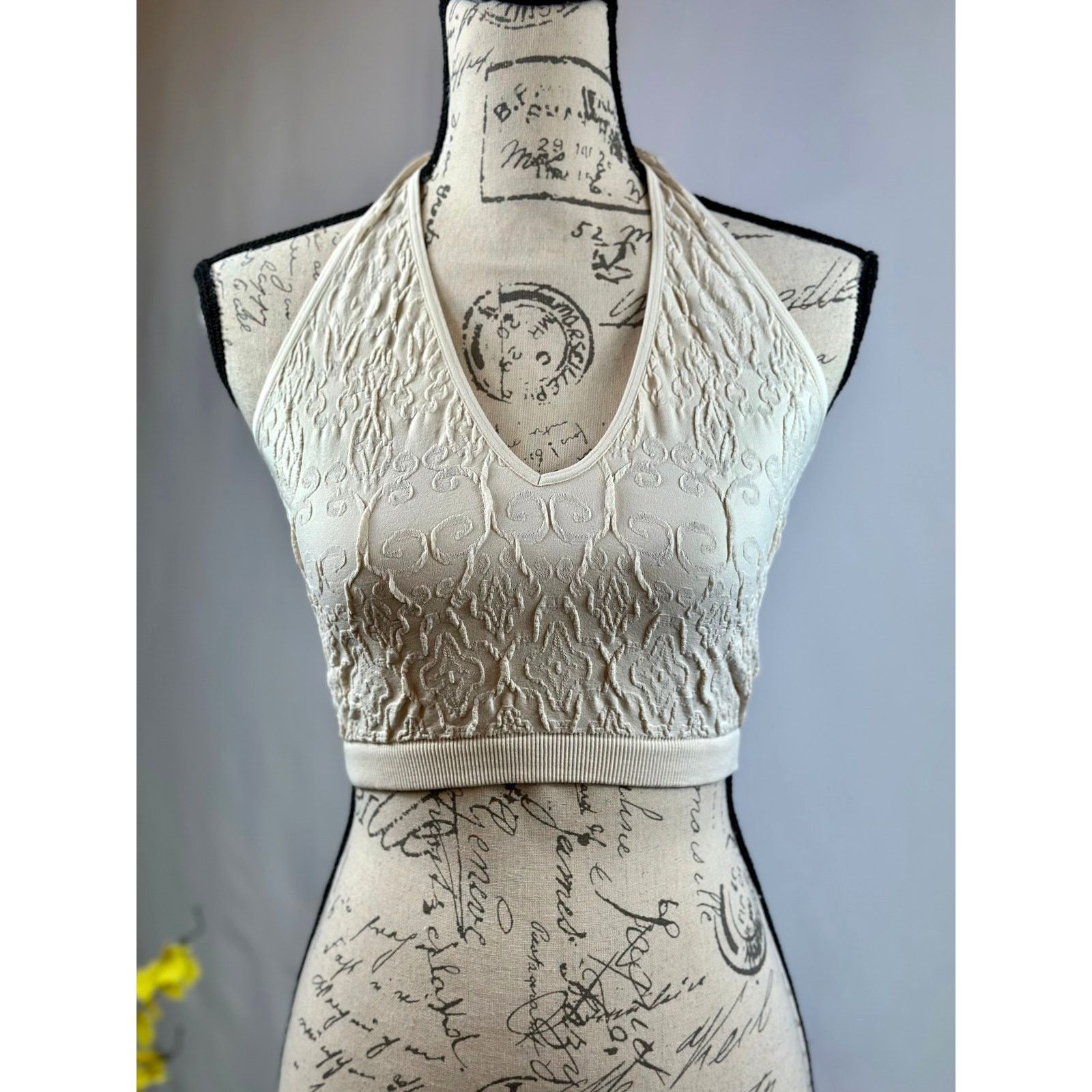 BKE BKE Seamless Textured Halter Bralette Top M/L Size M / US 6-8 / IT 42-44 - 5 Thumbnail